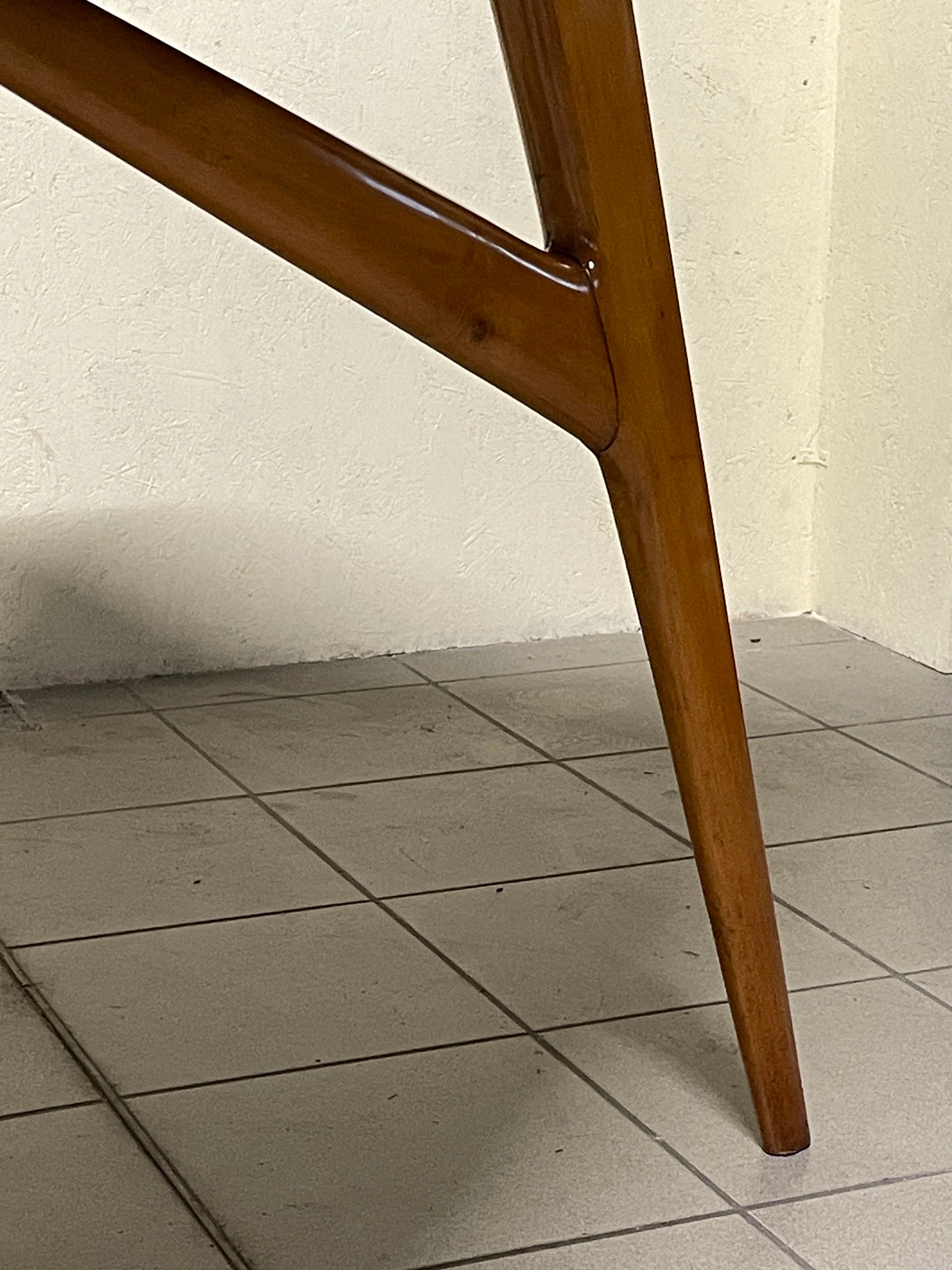 Mesa de comedor de los años 50 con tapa de mármol en venta 13