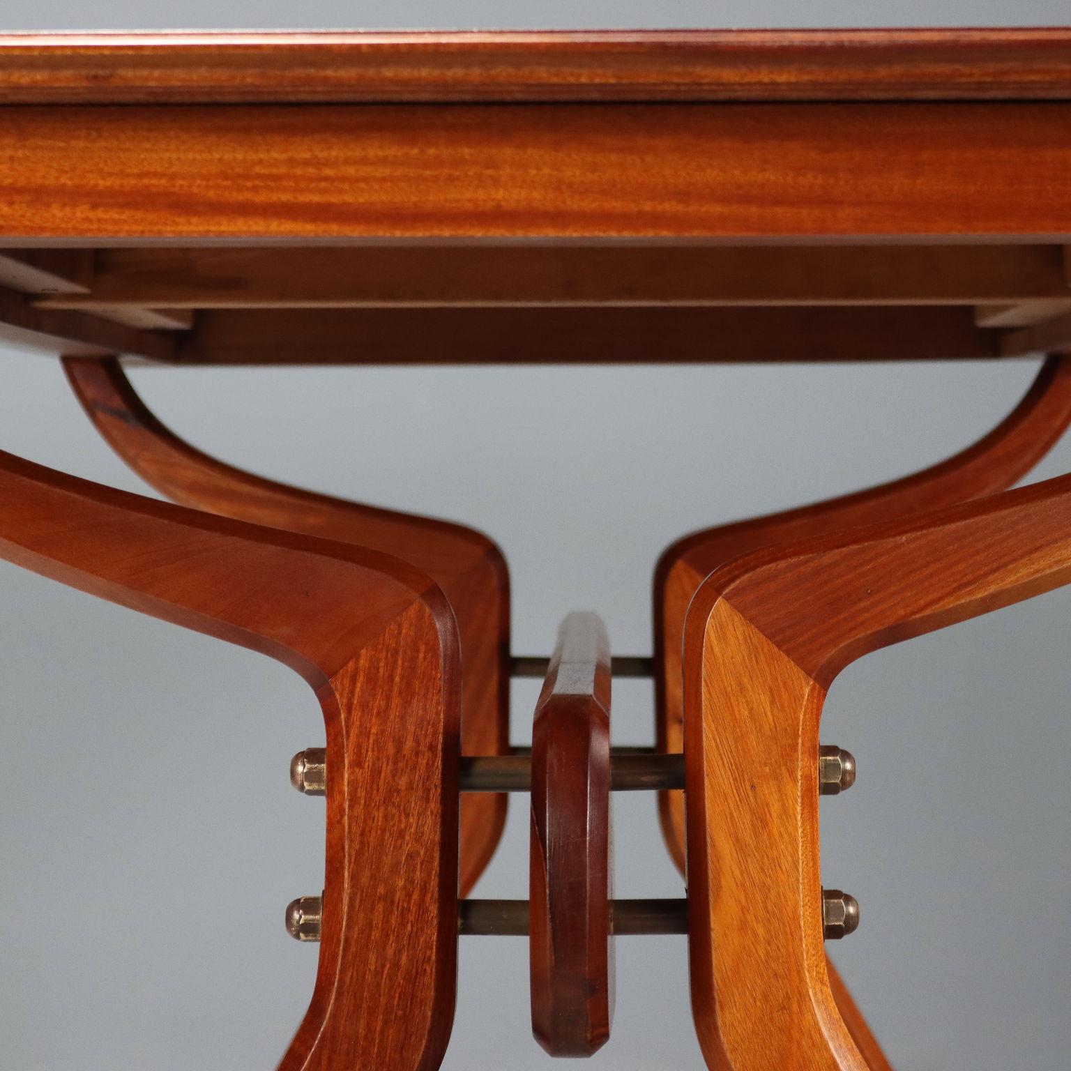 Italian Table de salle à manger des années 1960 en vente