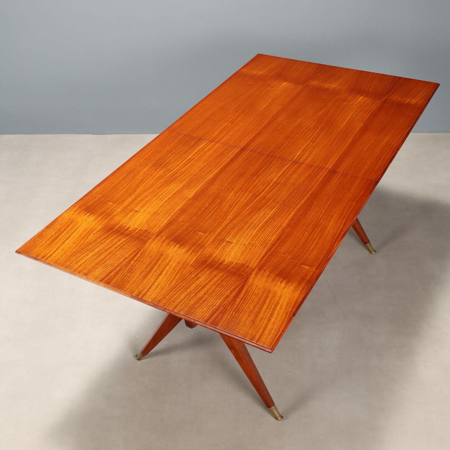 Table de salle à manger des années 1960 en vente 1