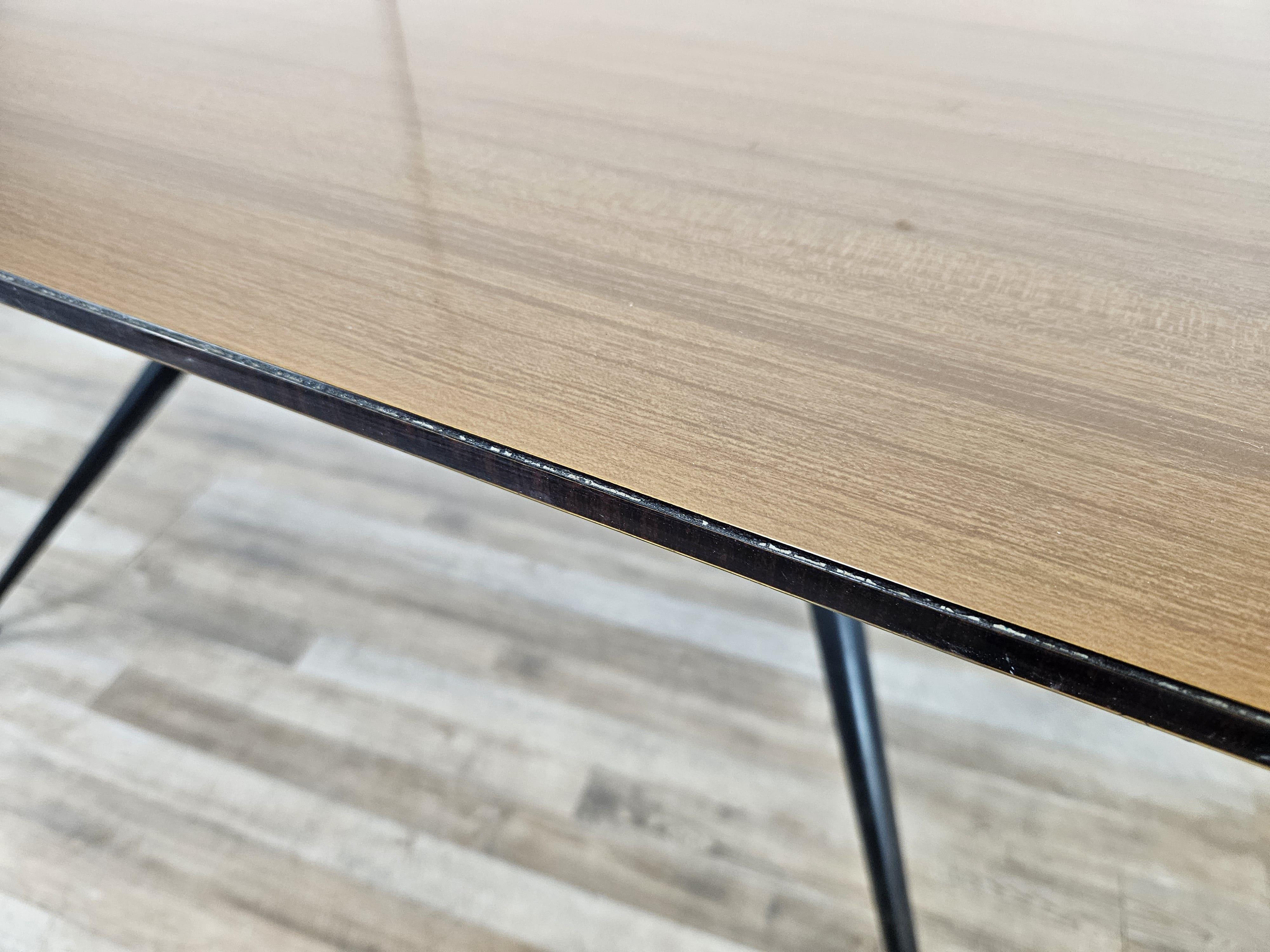 Mesa de comedor de hierro de los años 60 con tablero de formica en venta 3