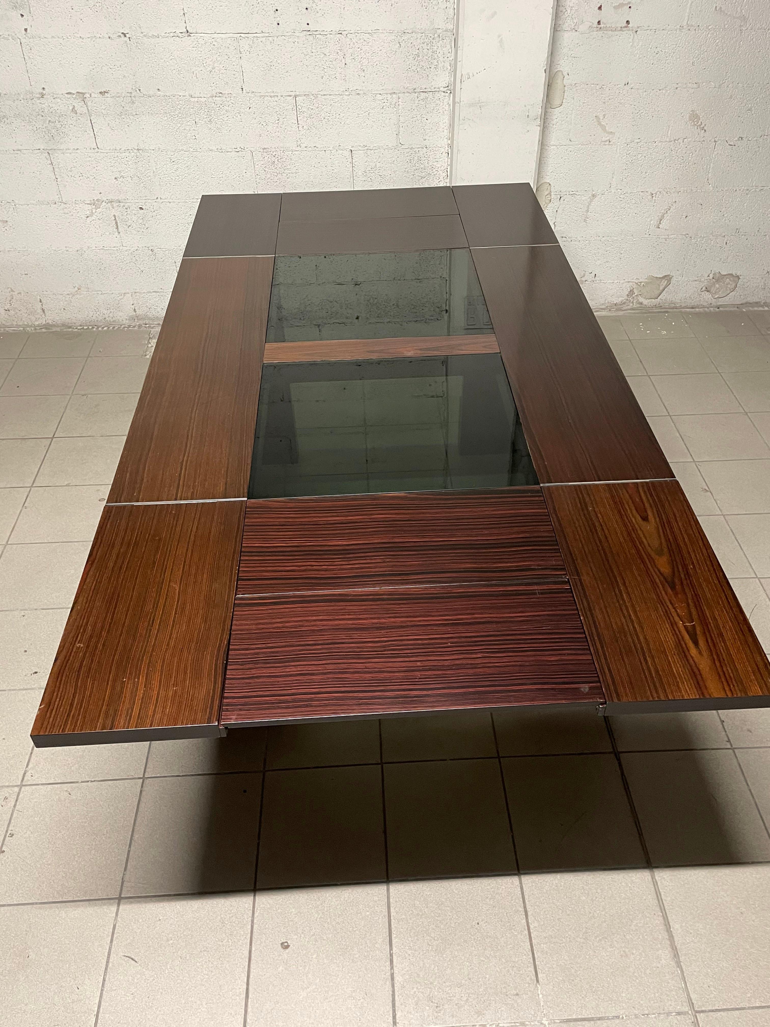 Crystal 1970s extendable dining table For Sale