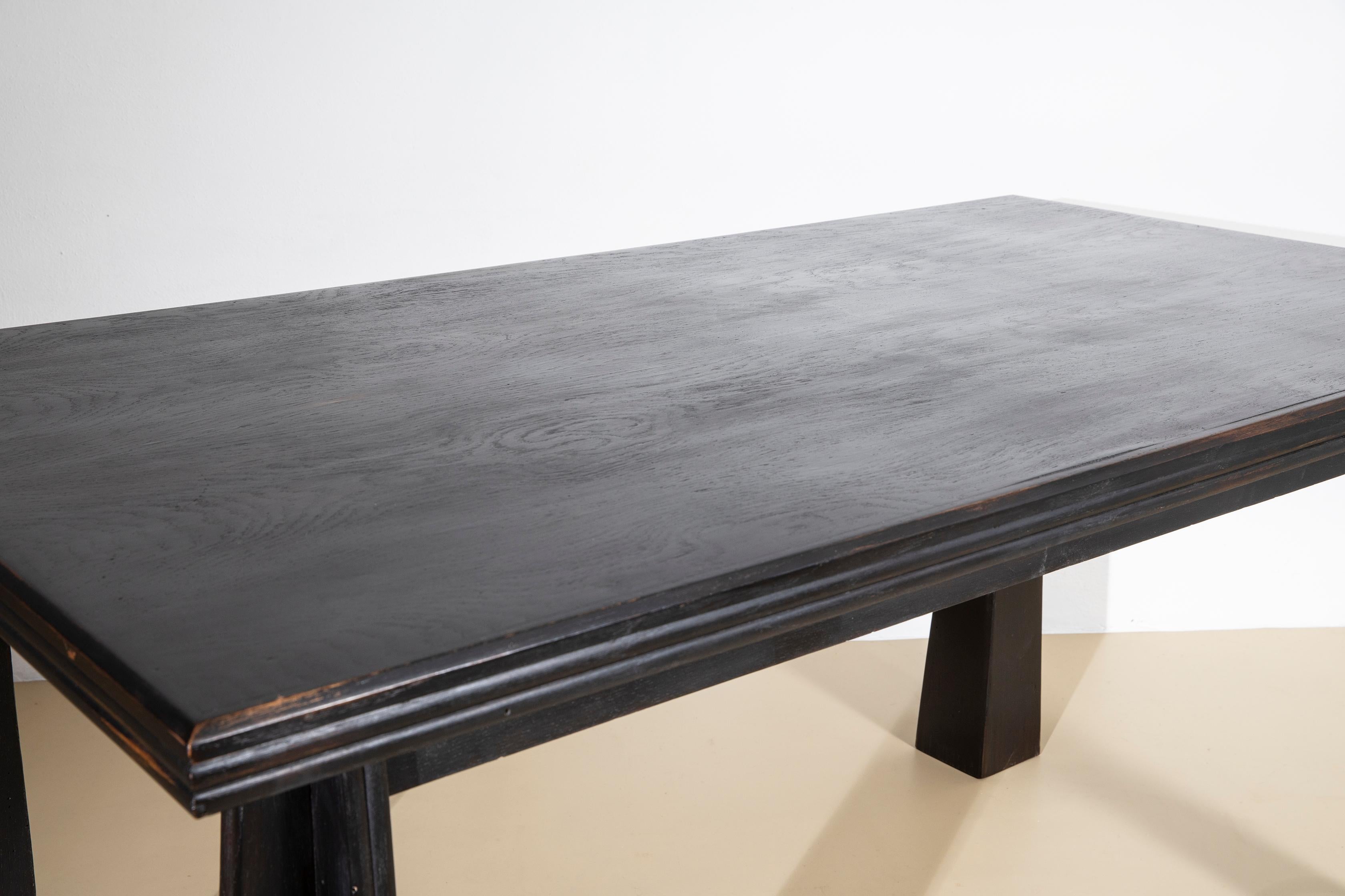 Italian Dining table from the school of Paolo Buffa For Sale