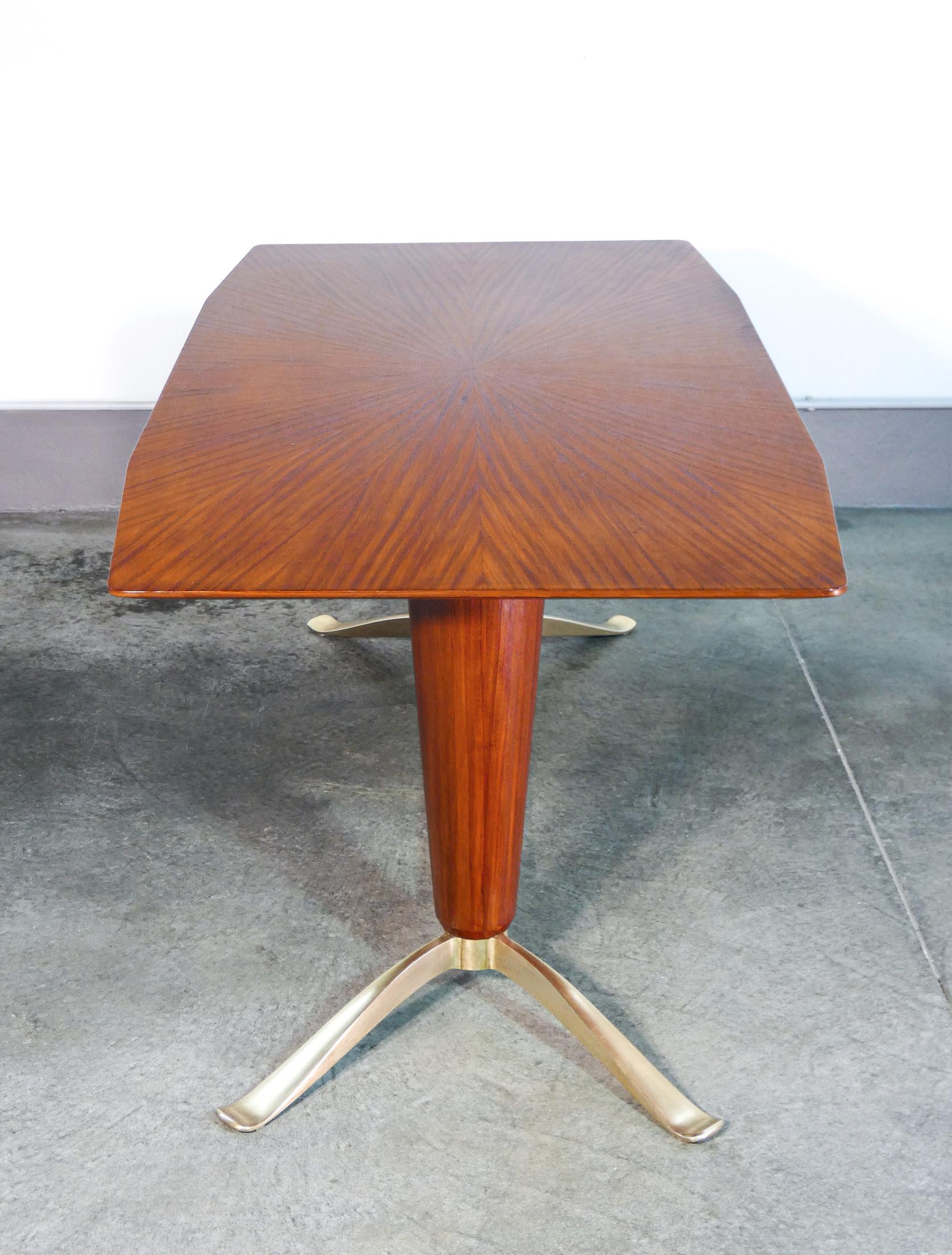 Table de salle à manger, design Vittorio DASSI. Italie, années 50 en vente 5