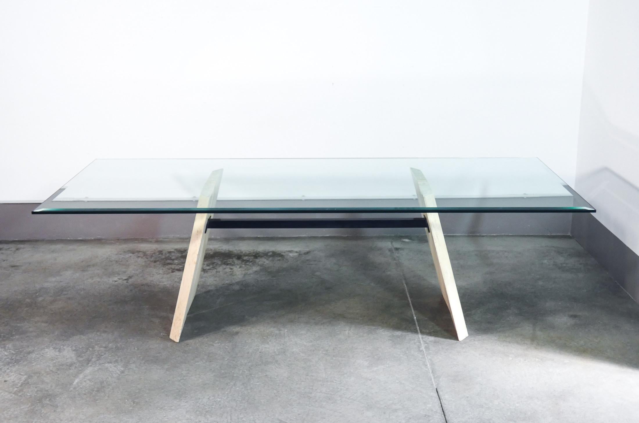 Late 20th Century Table de salle à manger design italien des années 1970 en verre et travertin en vente
