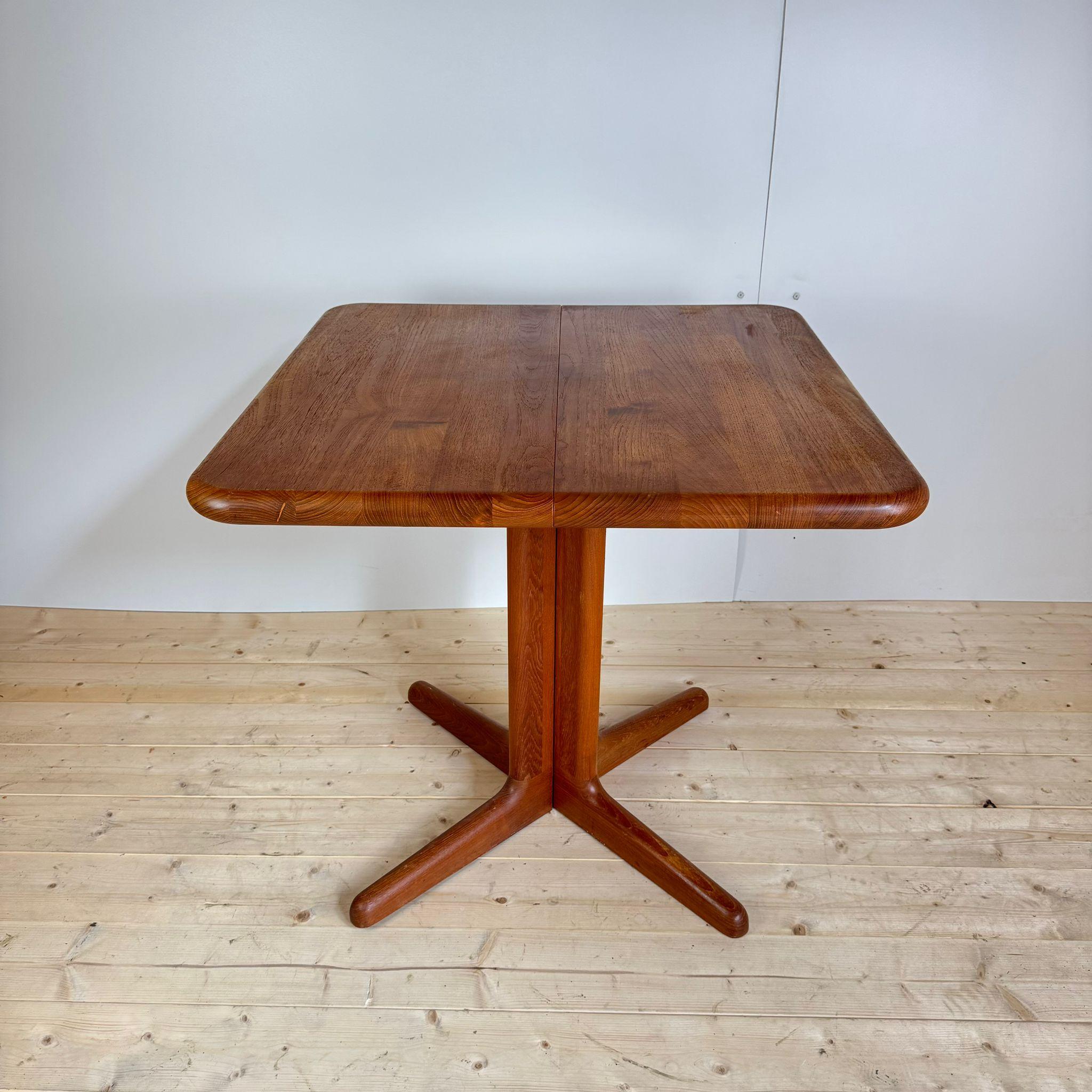 Mesa de comedor de teca, Dinamarca 1960 Mid-20th Century en venta