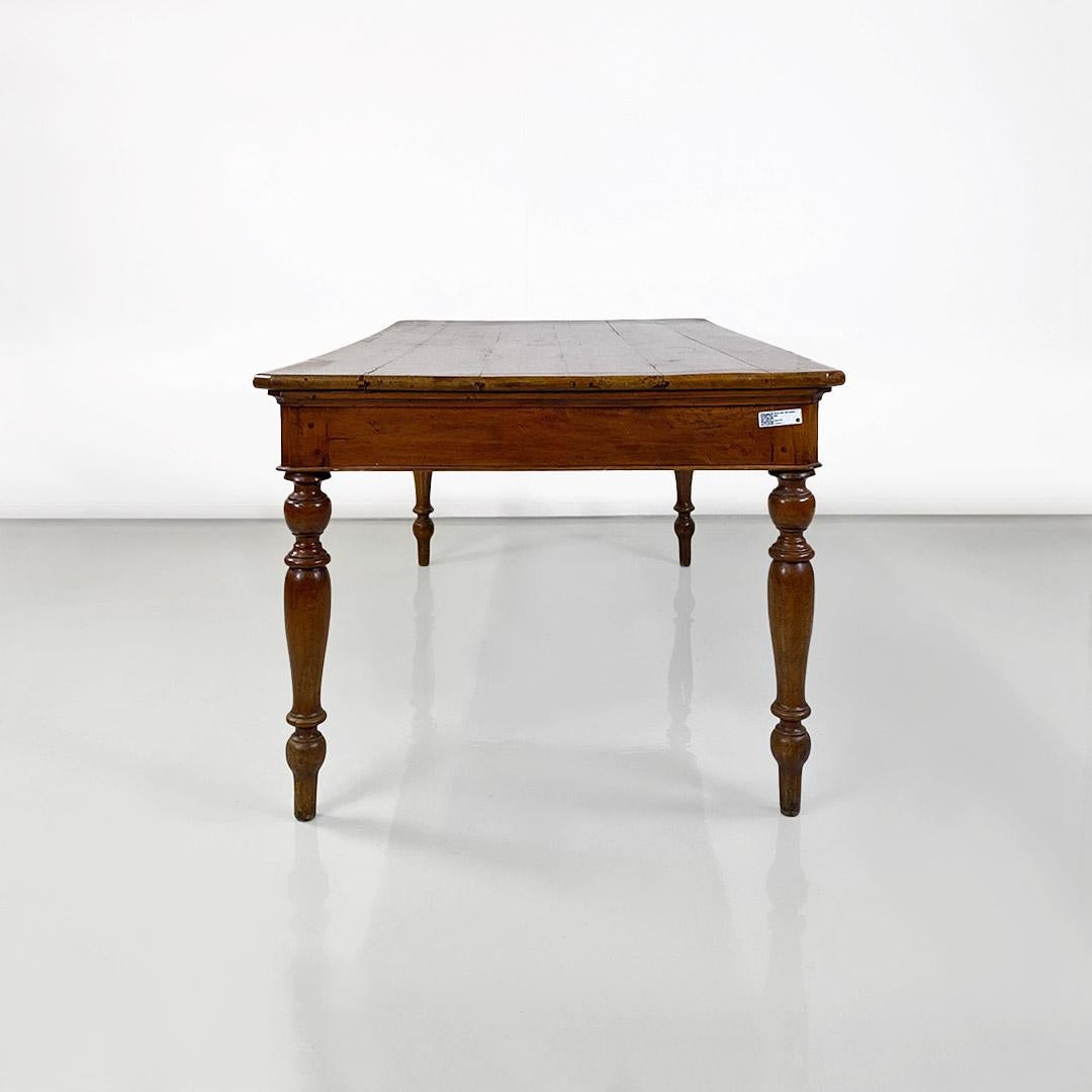 Italian dining table, antique, solid walnut with two drawers, c. 1900. In Good Condition For Sale In MIlano, IT