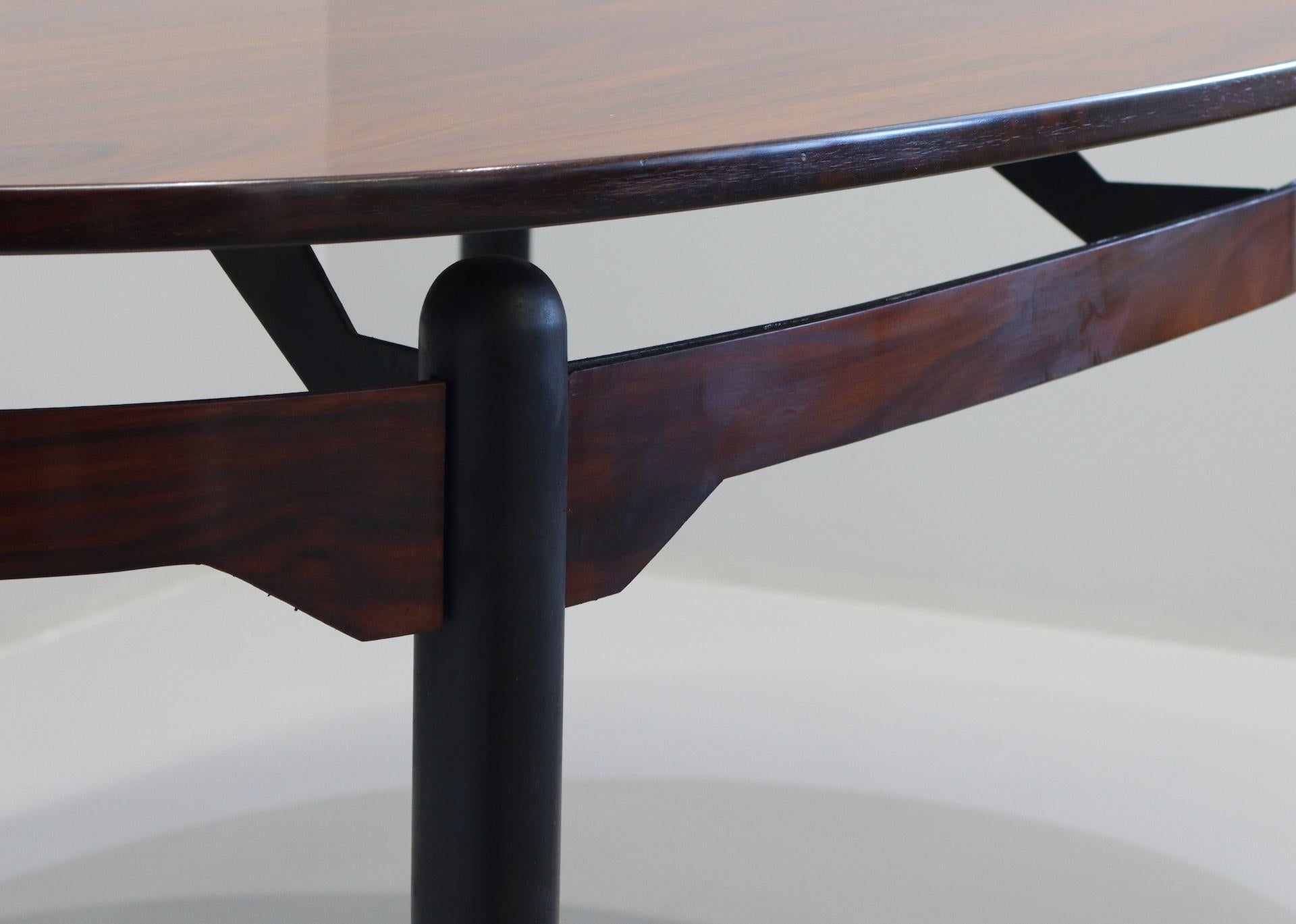 Italian Dining Table  Designer Silvio Cavatorta For Sale 3