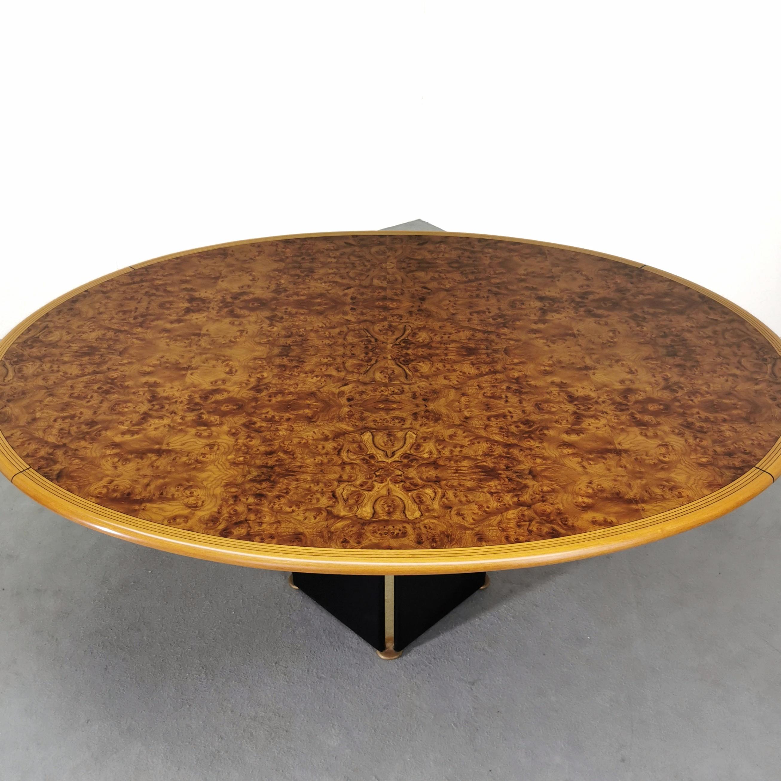 Mid-Century Modern mAXALTO oval dining table by Afra and Tobia Scarpa Artona series For Sale