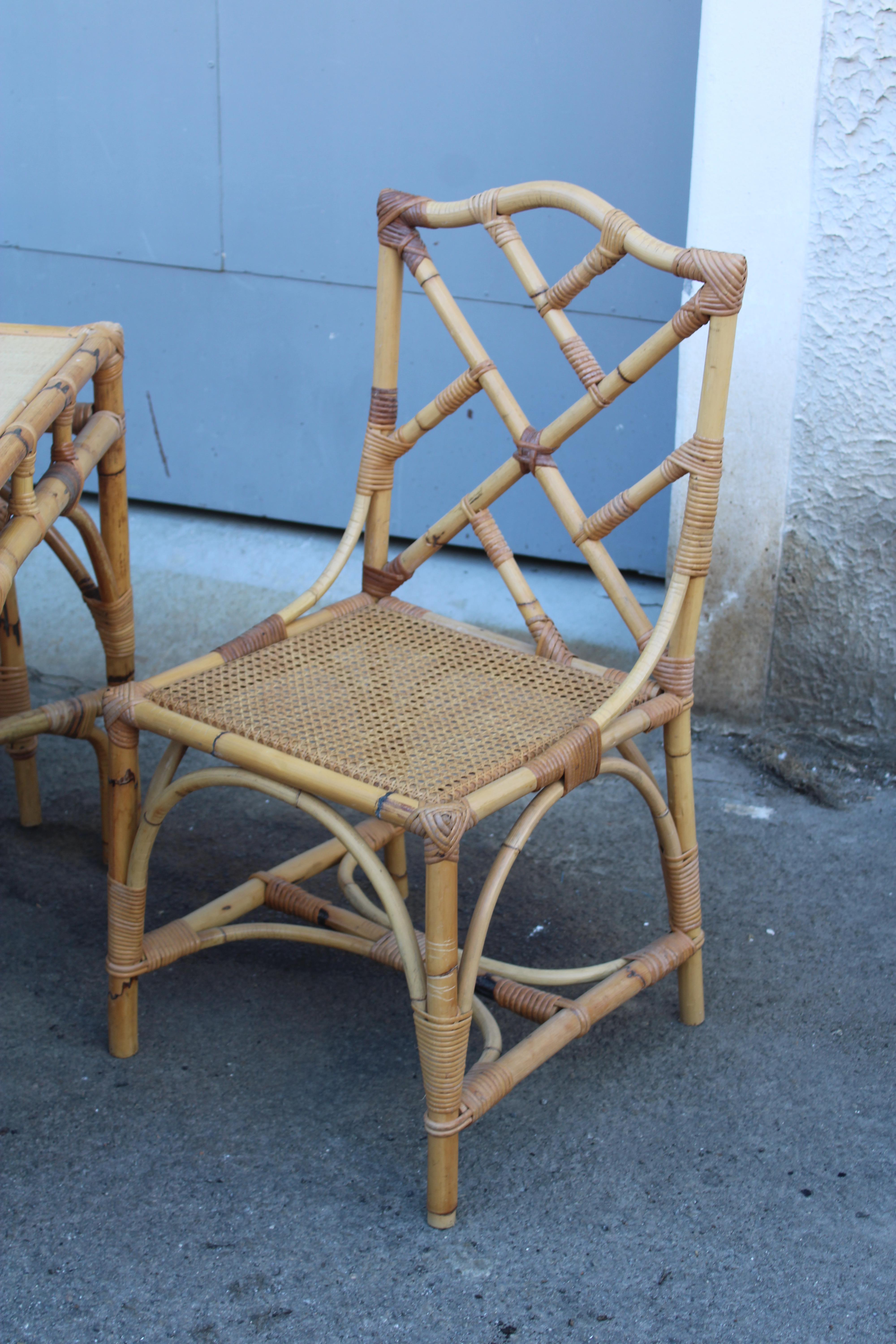 Mid-Century moderno Tavolo Da Pranzo quadrato con sedie in Bambù Vivai del Sud 1970 in vendita