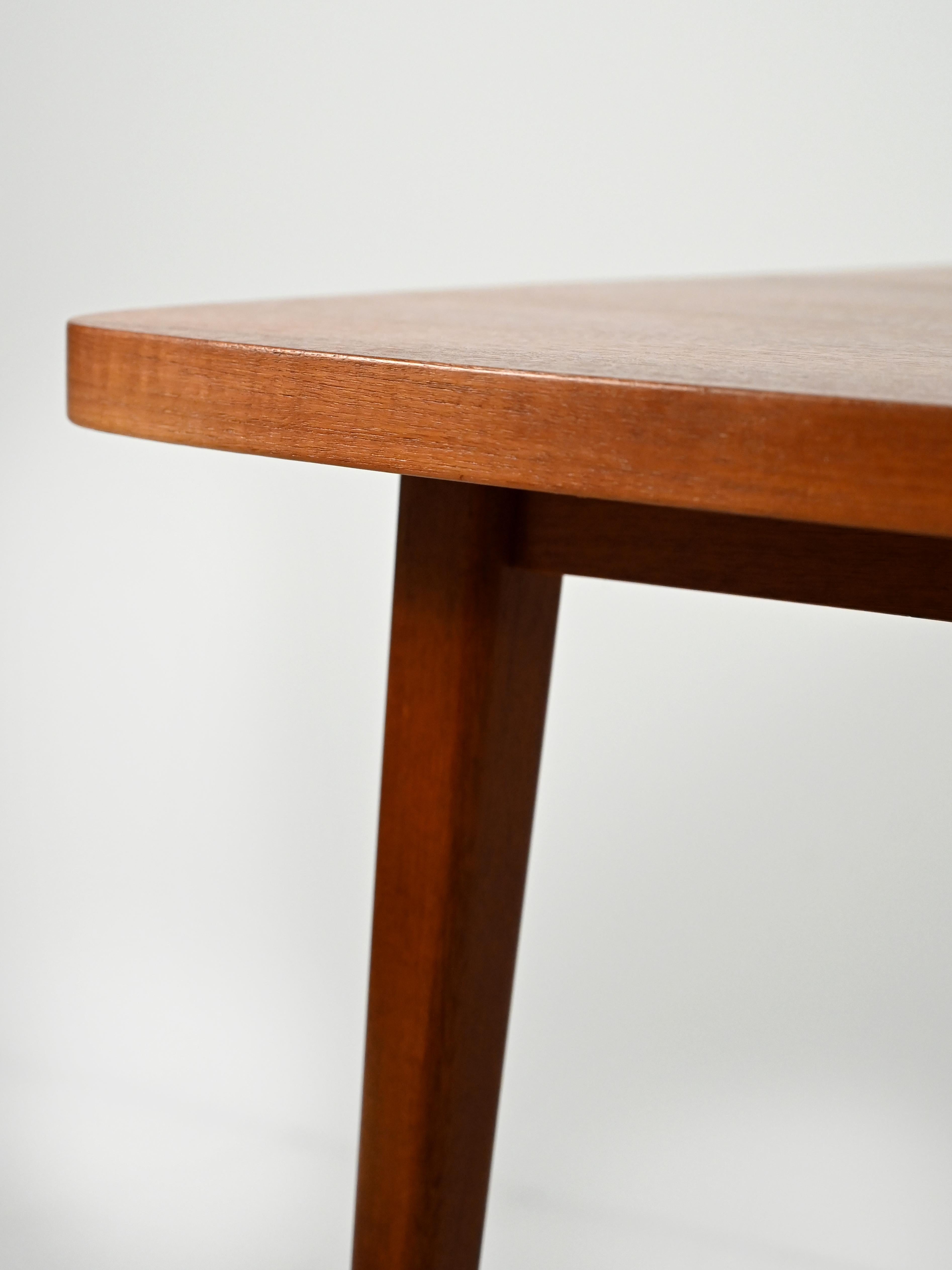 Tavolo da pranzo quadrato svedese in teak, anni 60 en vente 1