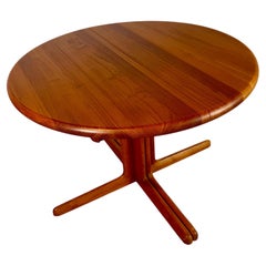 Round extendable dining table made of Danish teak, 1960s