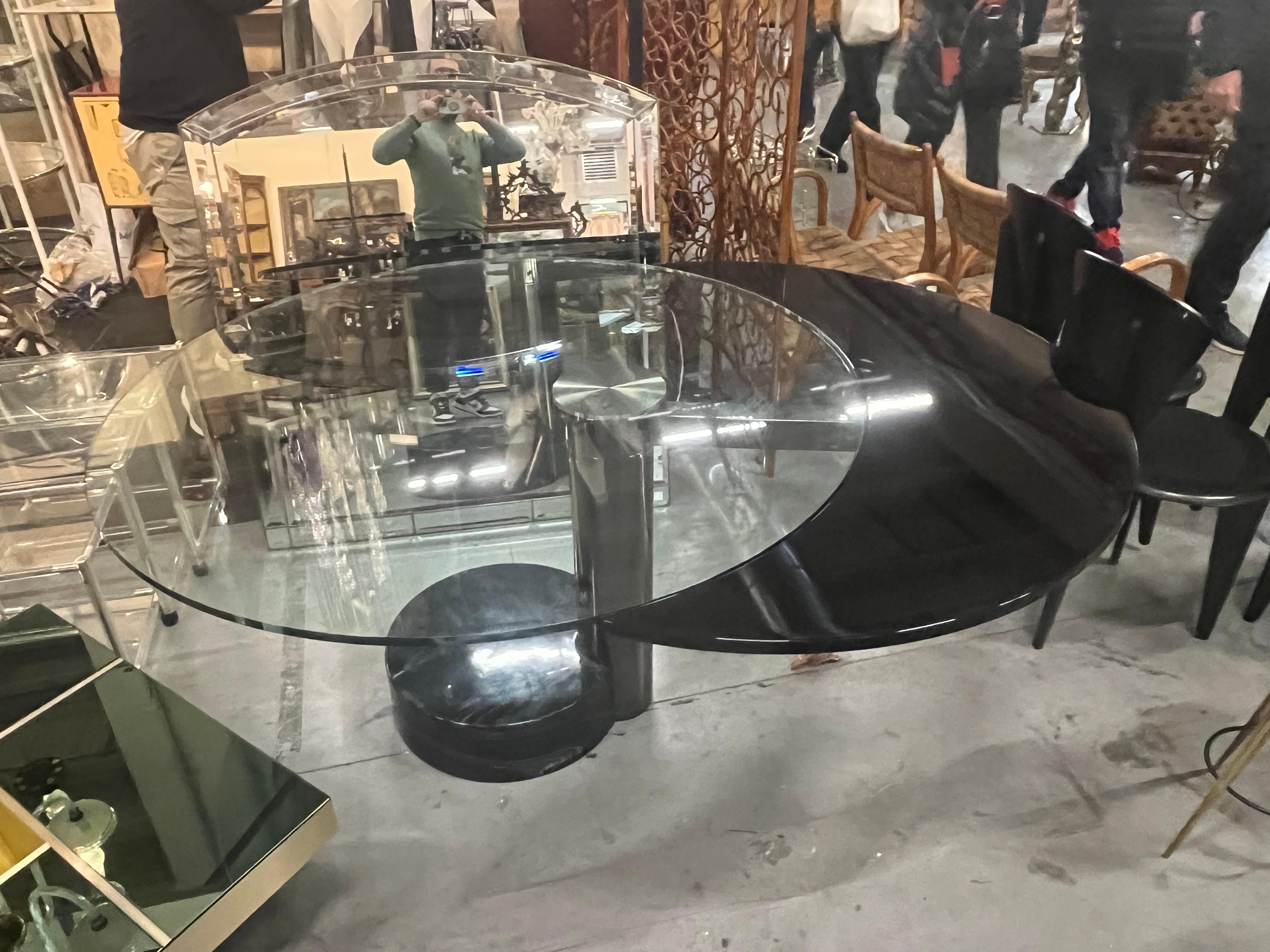 Round dining table with marble base by Mario Mazzer for Zanette 1980s For Sale