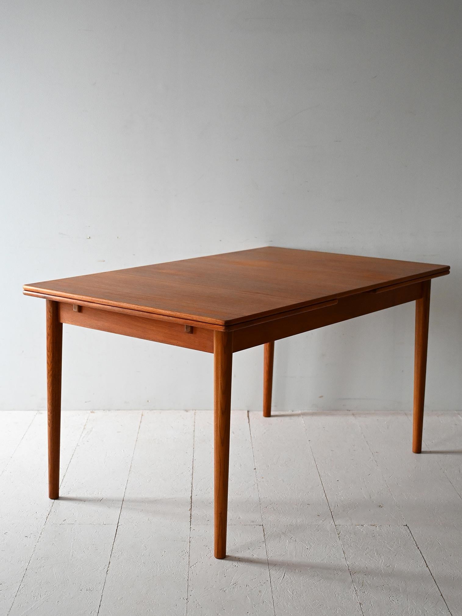 Swedish Scandinavian dining table by Nils Jonsson For Sale