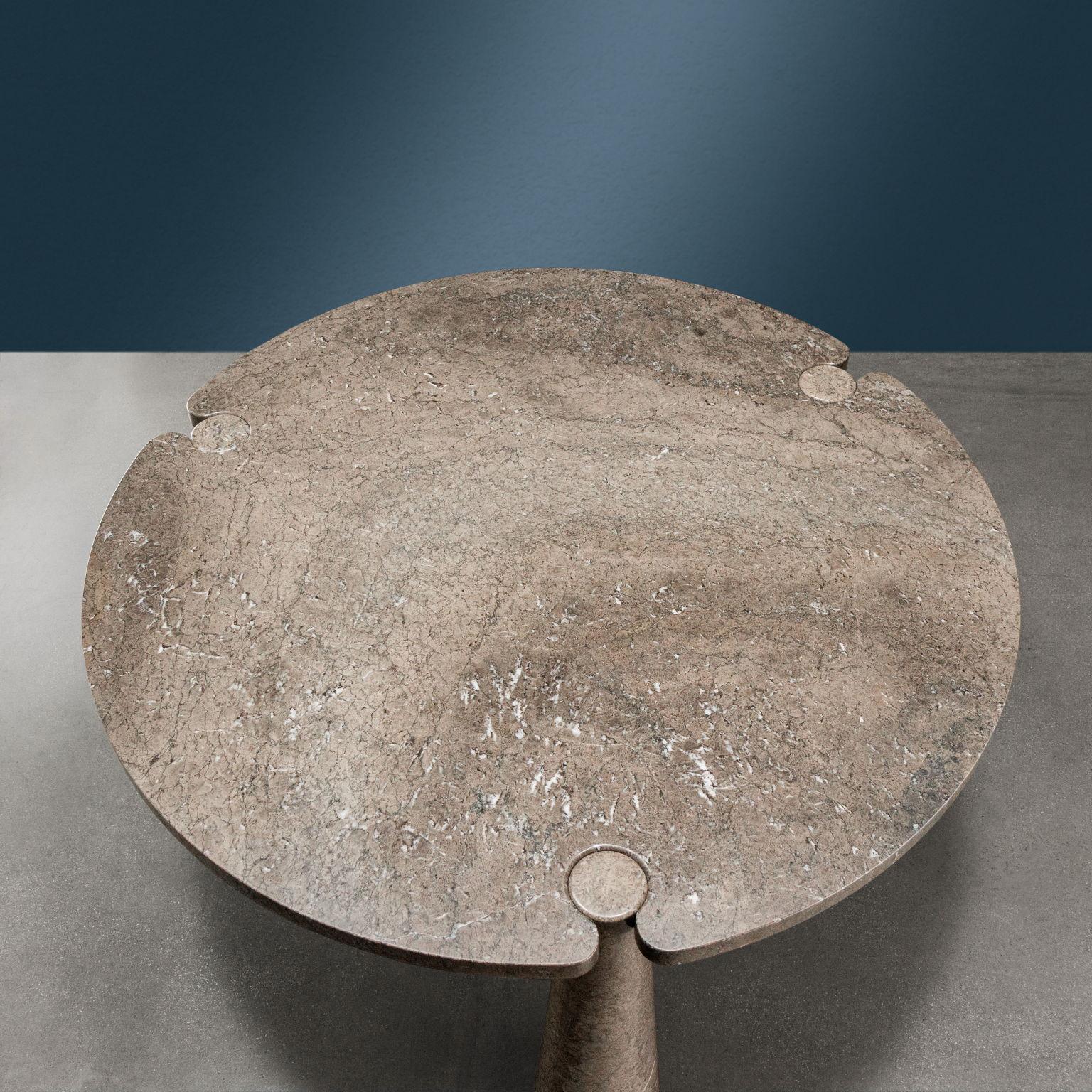 Mid-Century Modern Tavolo da pranzo serie 'Eros' Angelo Mangiarotti per Skipper in marmo grigio. For Sale