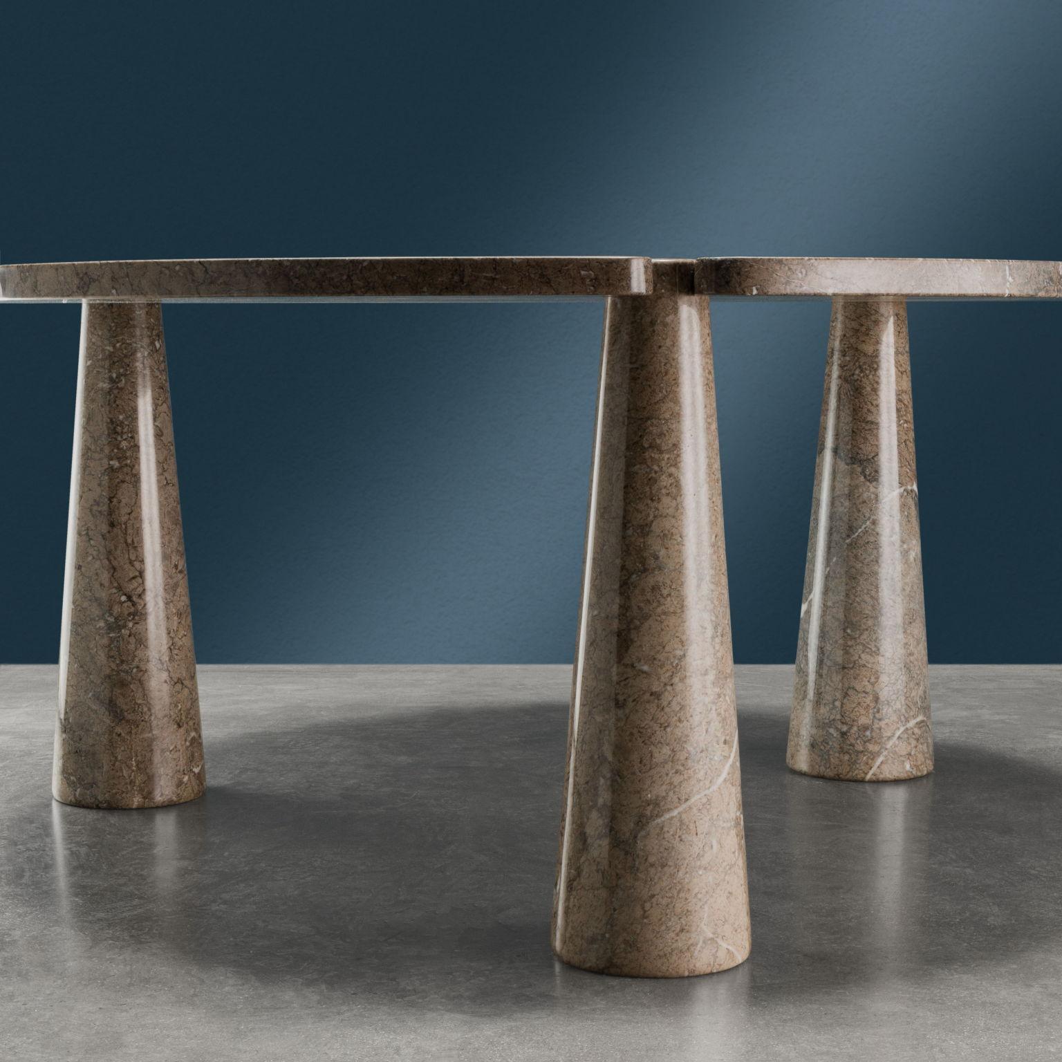 Angelo Mangiarotti 'Eros' series dining table for Skipper in gray marble. For Sale 1