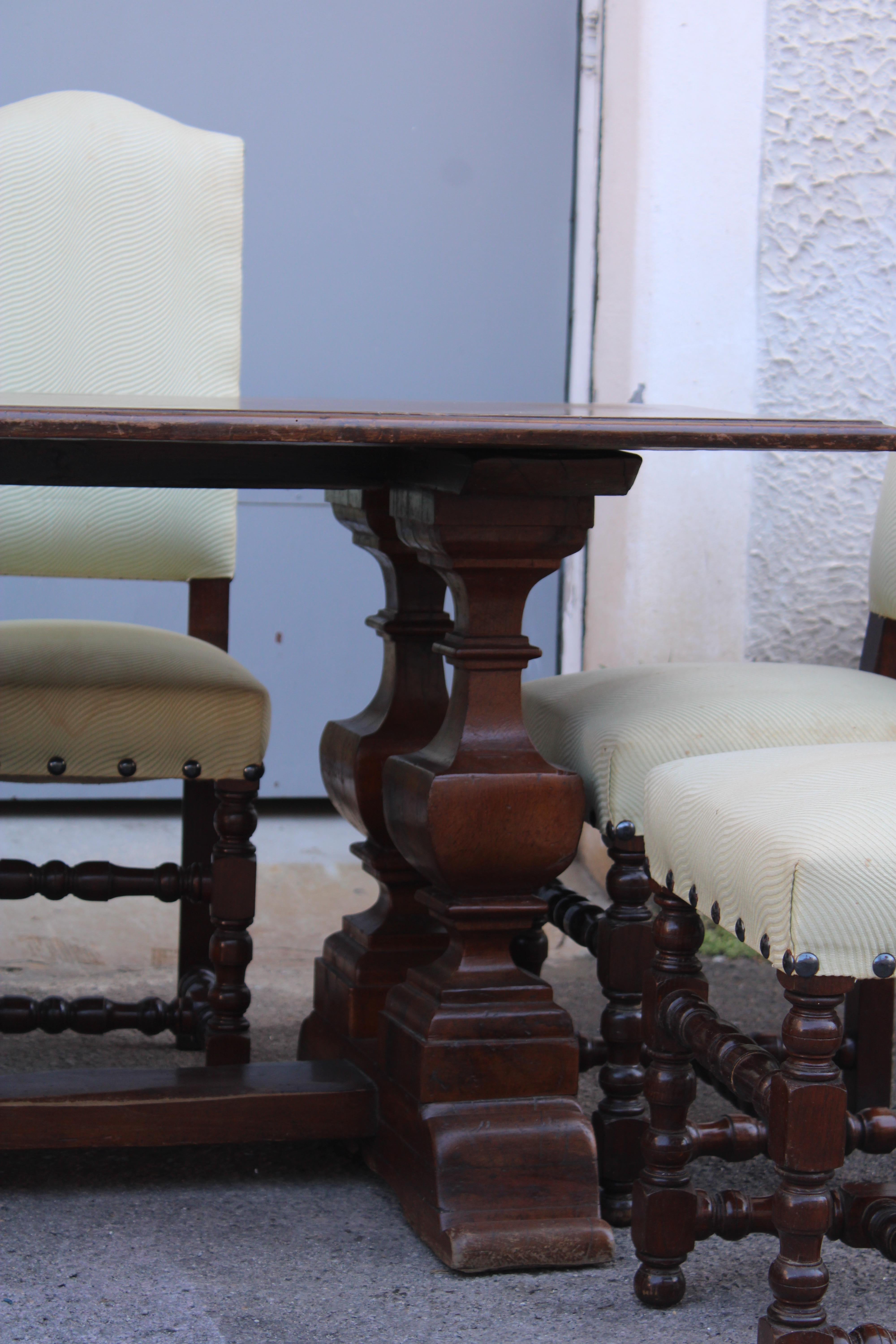 Toscano Fratino table de salle à manger rectangulaire en noyer avec 6 chaises en châtaignier en vente 14