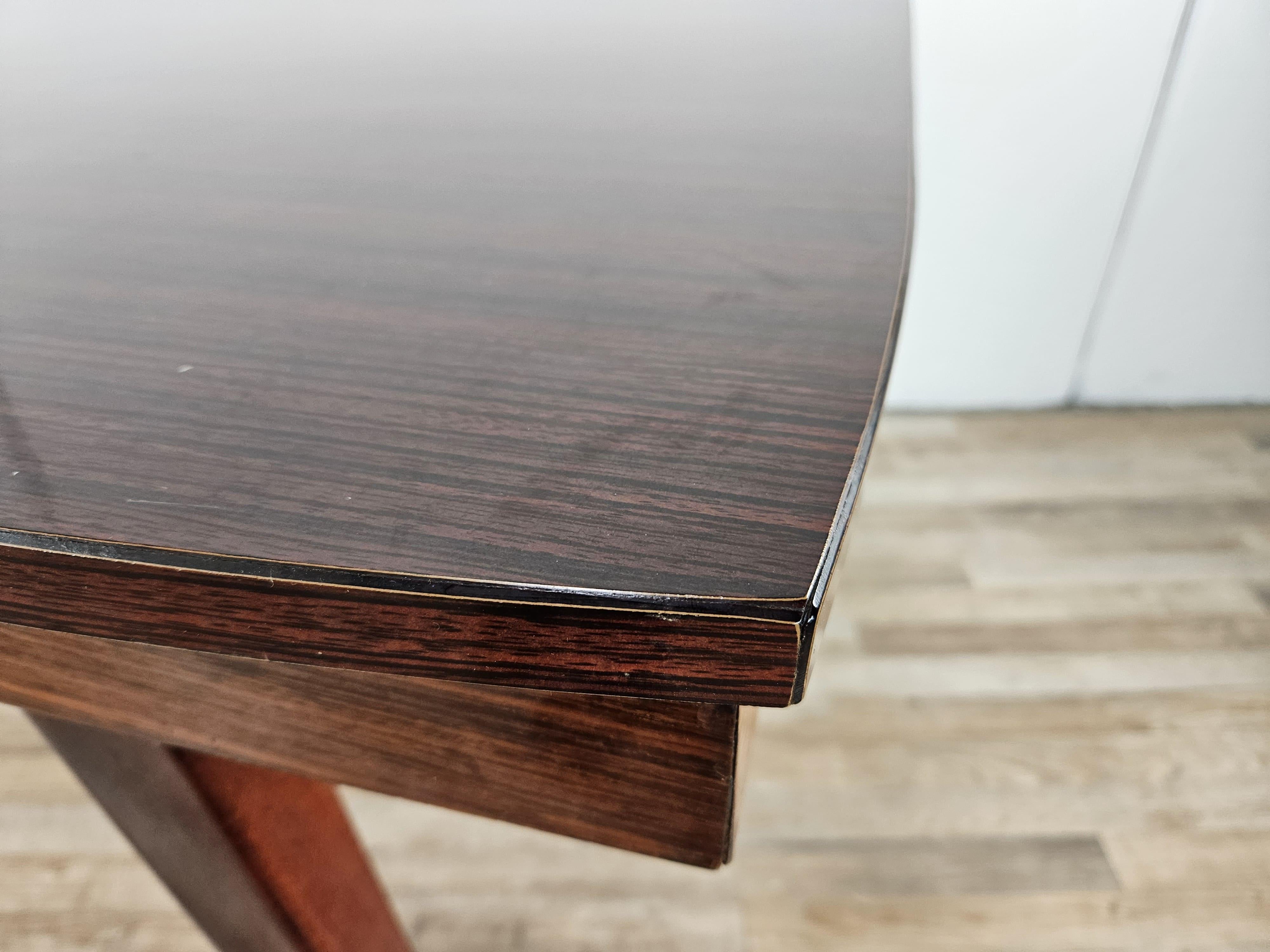Table de salle à manger vintage en bois de rose stratifié en vente 4