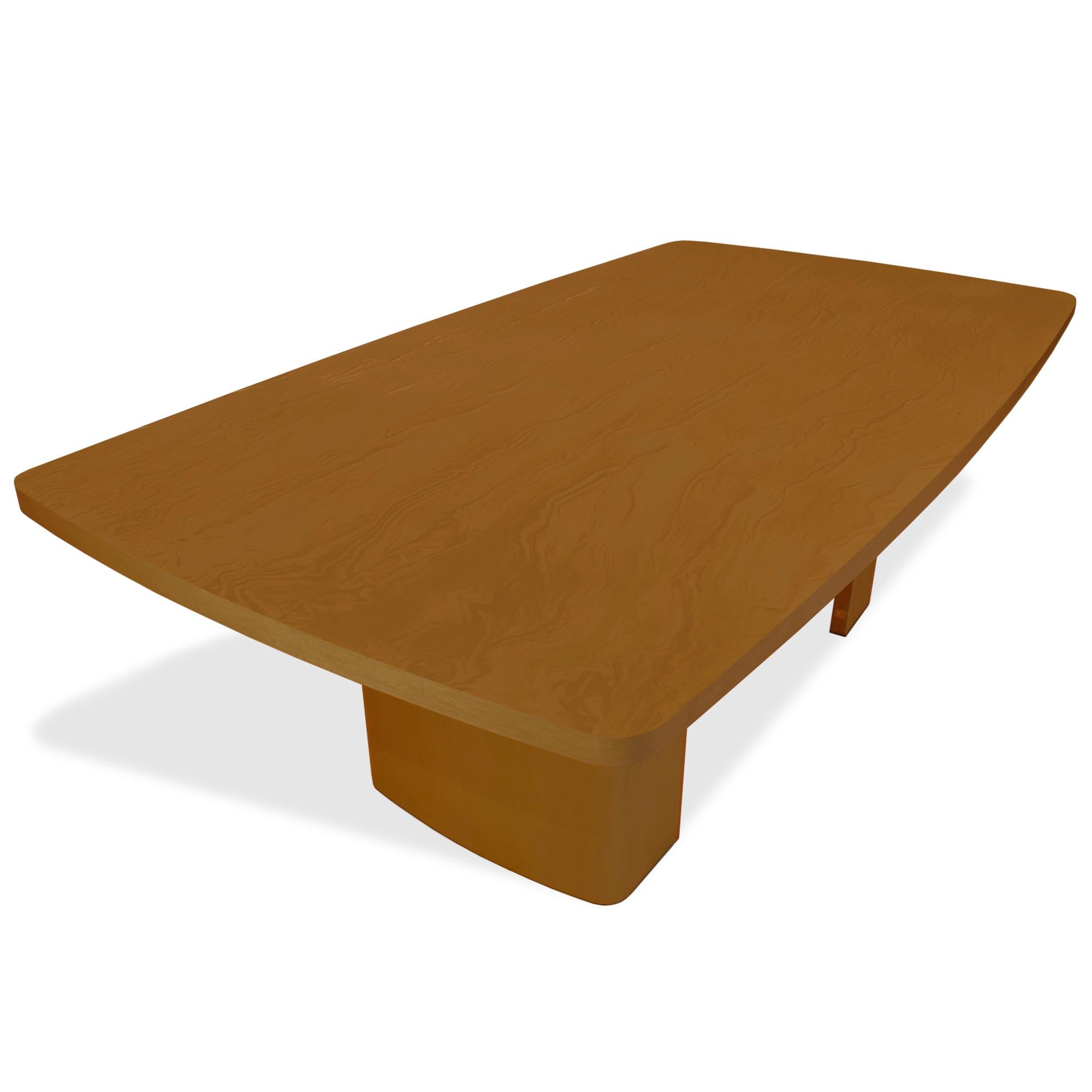 La table 'Nature' est un meuble au design raffiné et intemporel, parfait pour ceux qui souhaitent allier élégance et fonctionnalité. Sa structure en bois massif est rehaussée par des angles arrondis et des lignes légèrement incurvées, qui renforcent