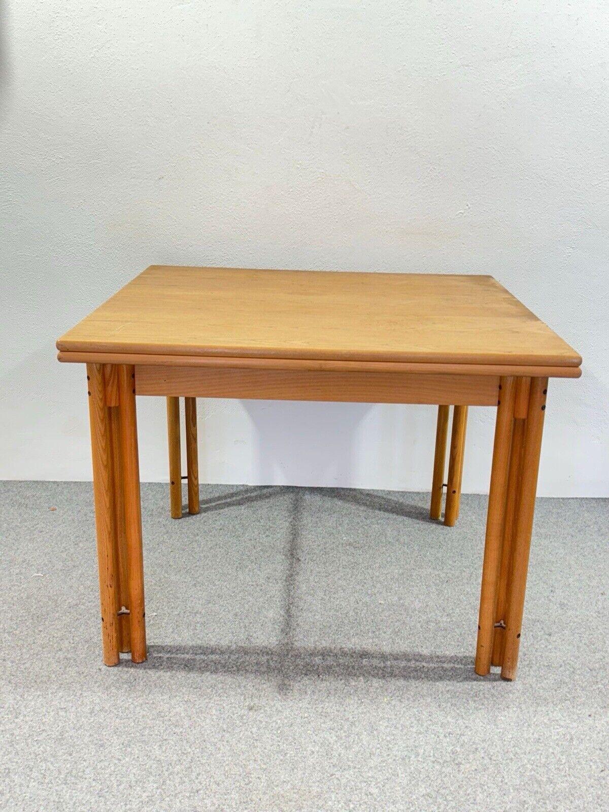 Italian Table d'ouverture design scandinave 1970 Modern Antiques en vente