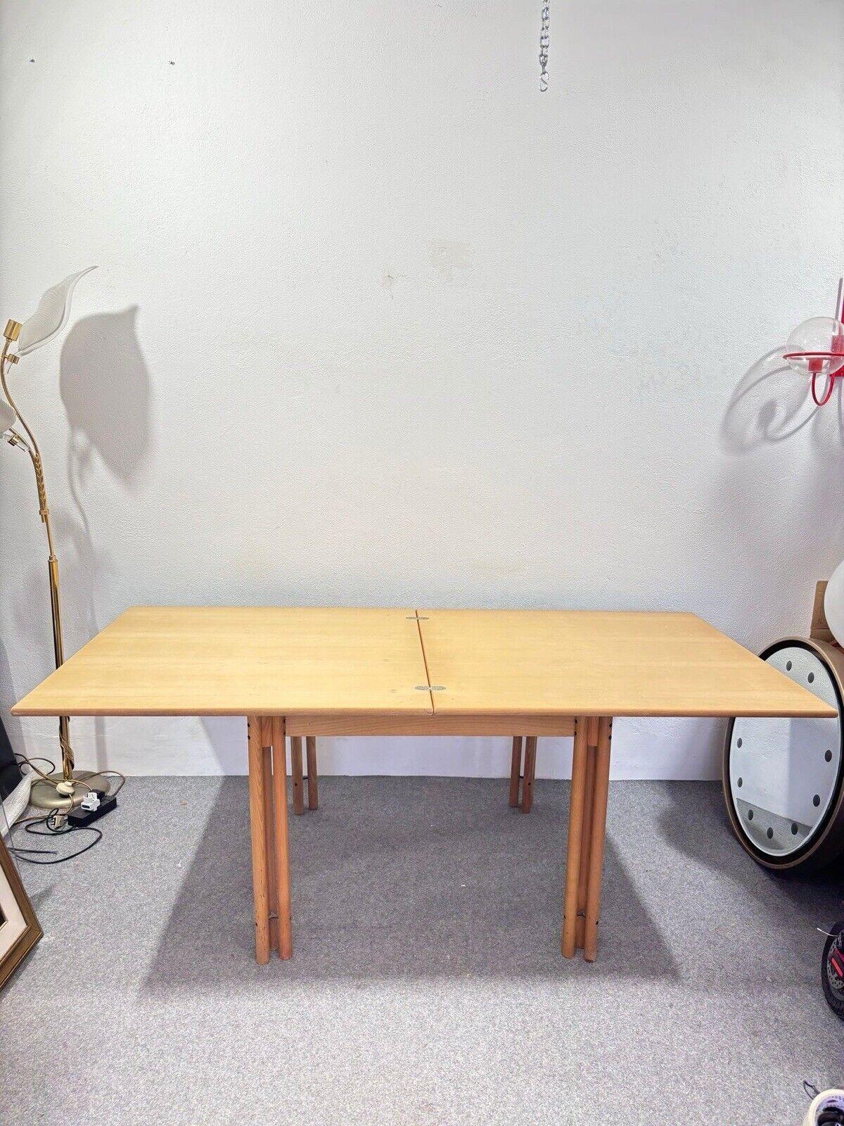 Table d'ouverture design scandinave 1970 Modern Antiques en vente 1