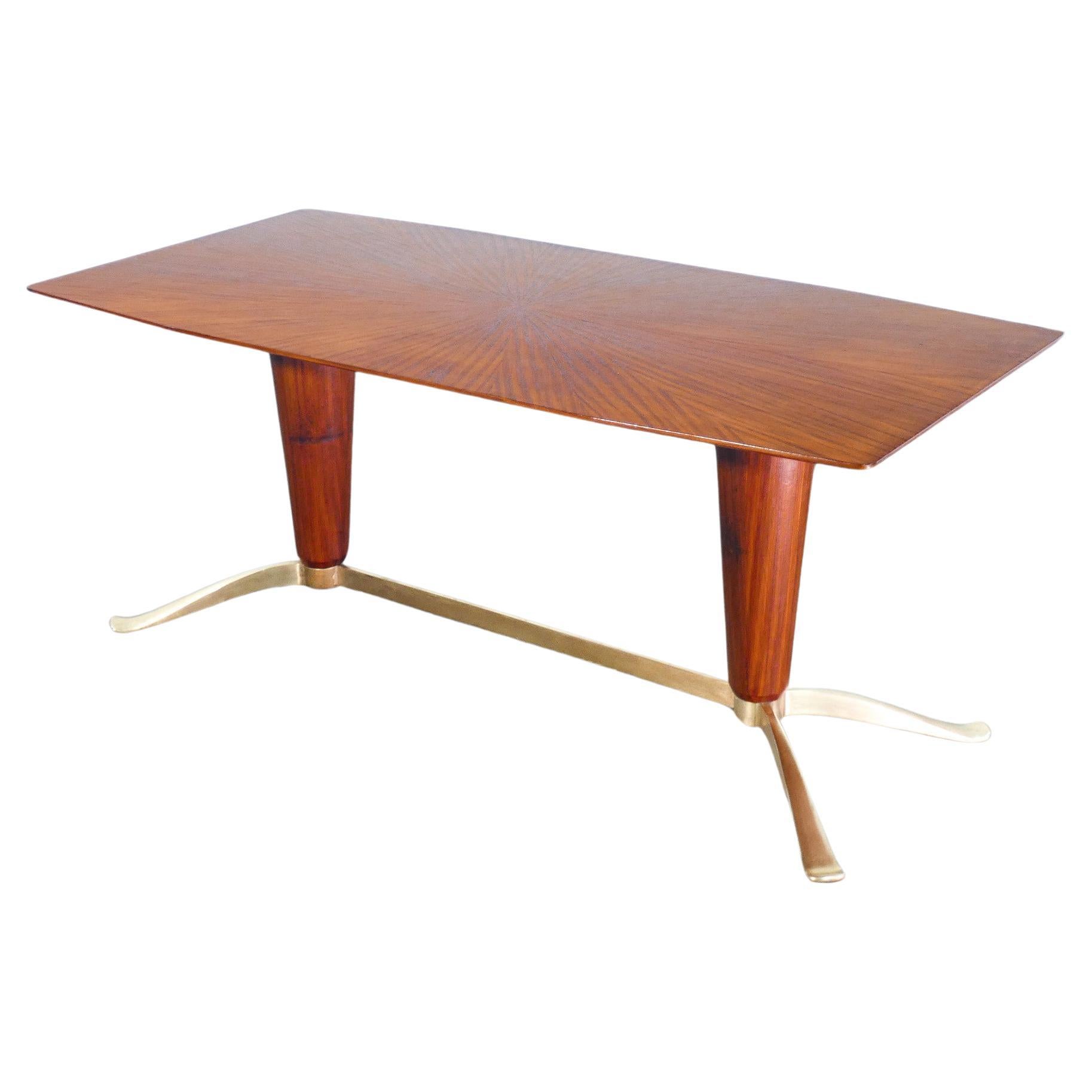 Italian design table from the 1940s attributed to the hand of Paolo BUFFA For Sale