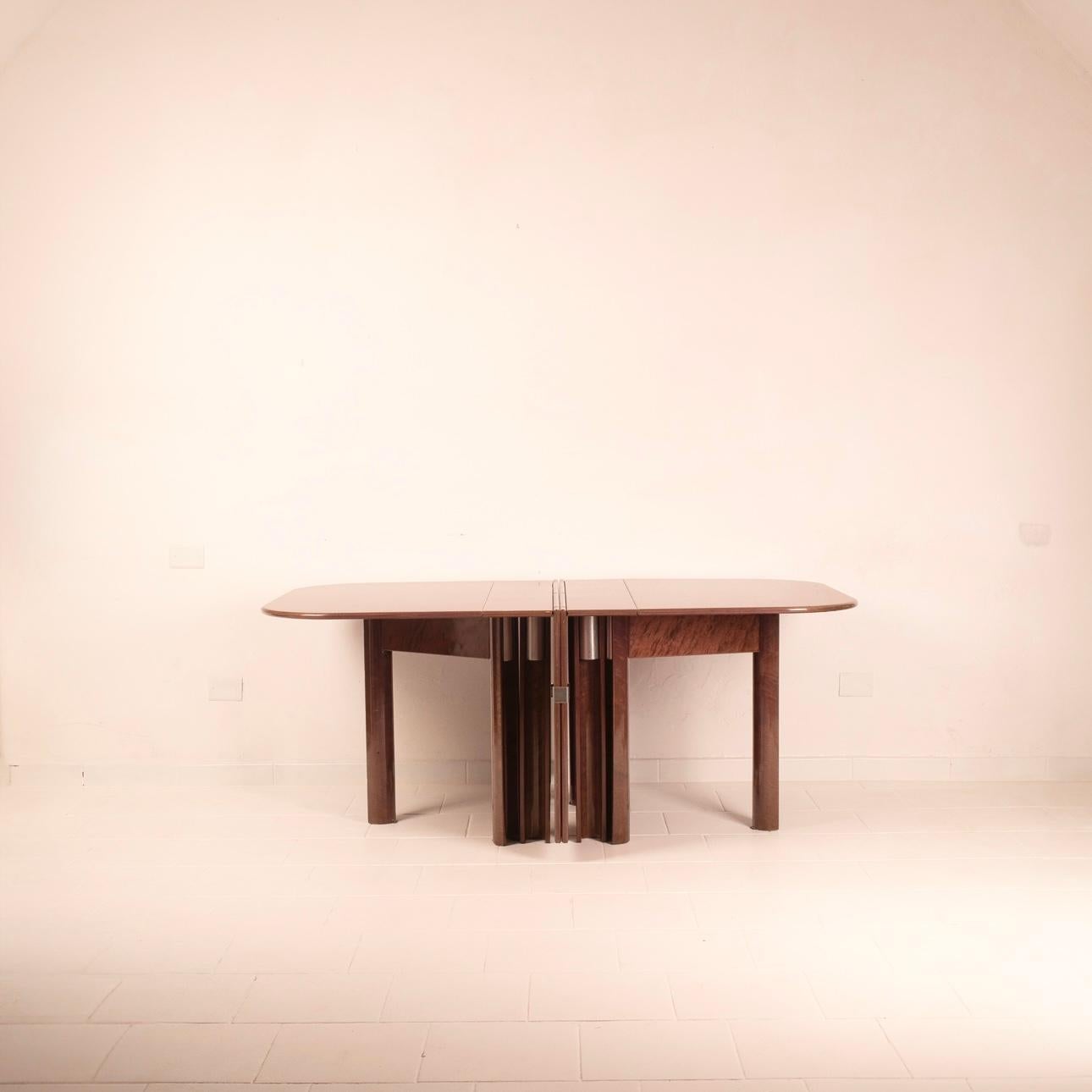 Ausziehbarer Tisch Dinner von Giovanni Offredi für Saporiti Italia im Zustand „Gut“ im Angebot in Conversano, IT