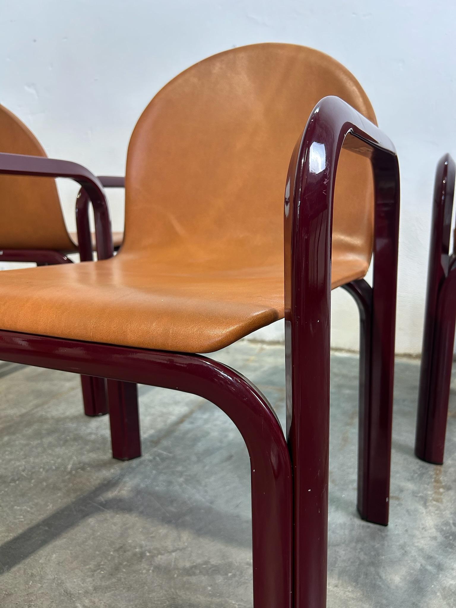 Tavolo e 4 sedie Orsay di Gae Aulenti per Knoll International 3
