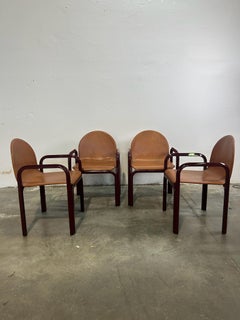 Tavolo e 4 sedie Orsay di Gae Aulenti per Knoll International