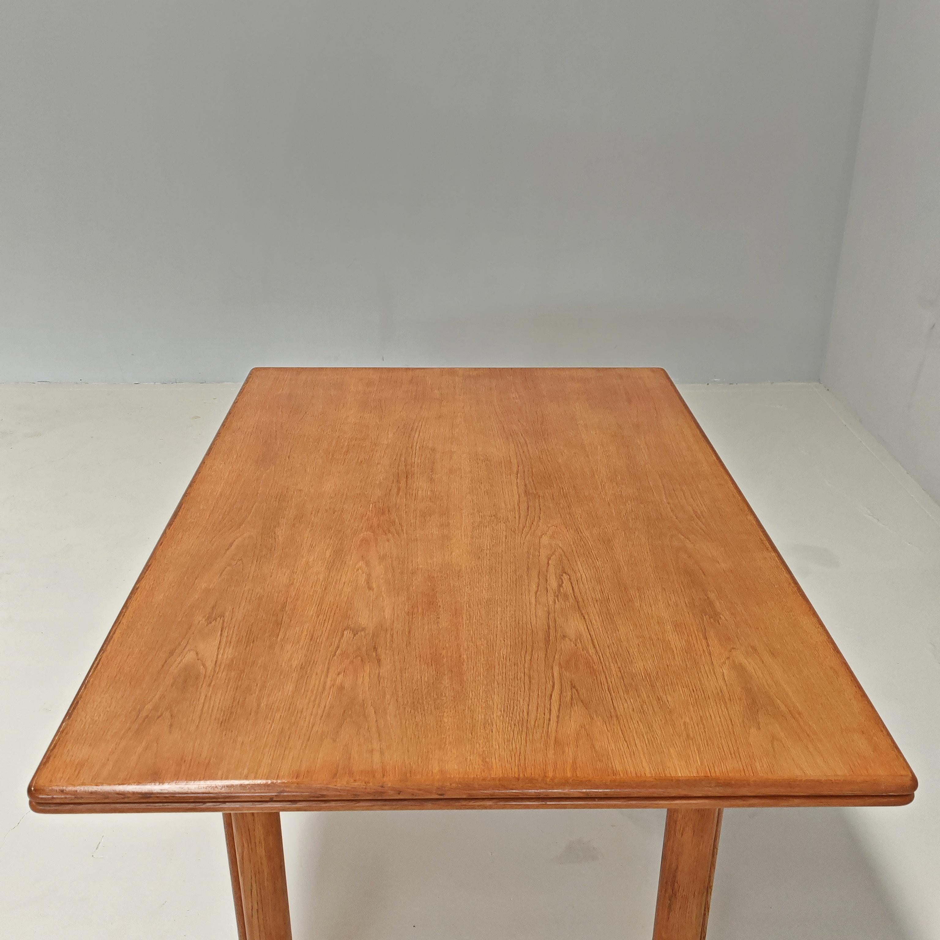 Nibay extendable table in oak by Tobia & Afra Scarpa for Gavina, 1960s For Sale 1