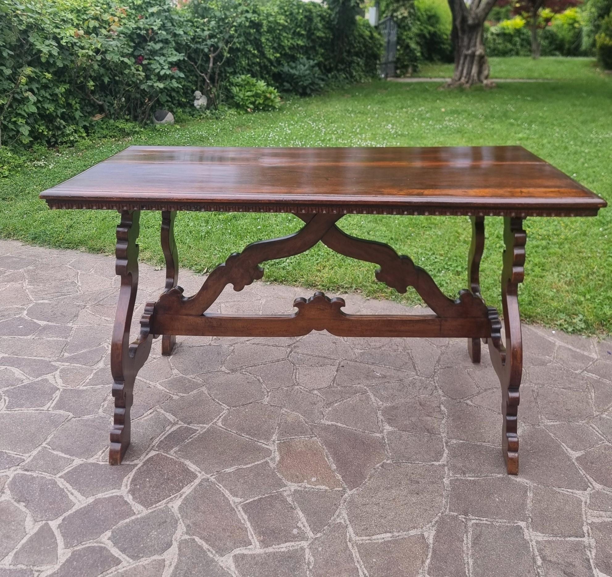 Walnut fratino table 800 grand class For Sale 2