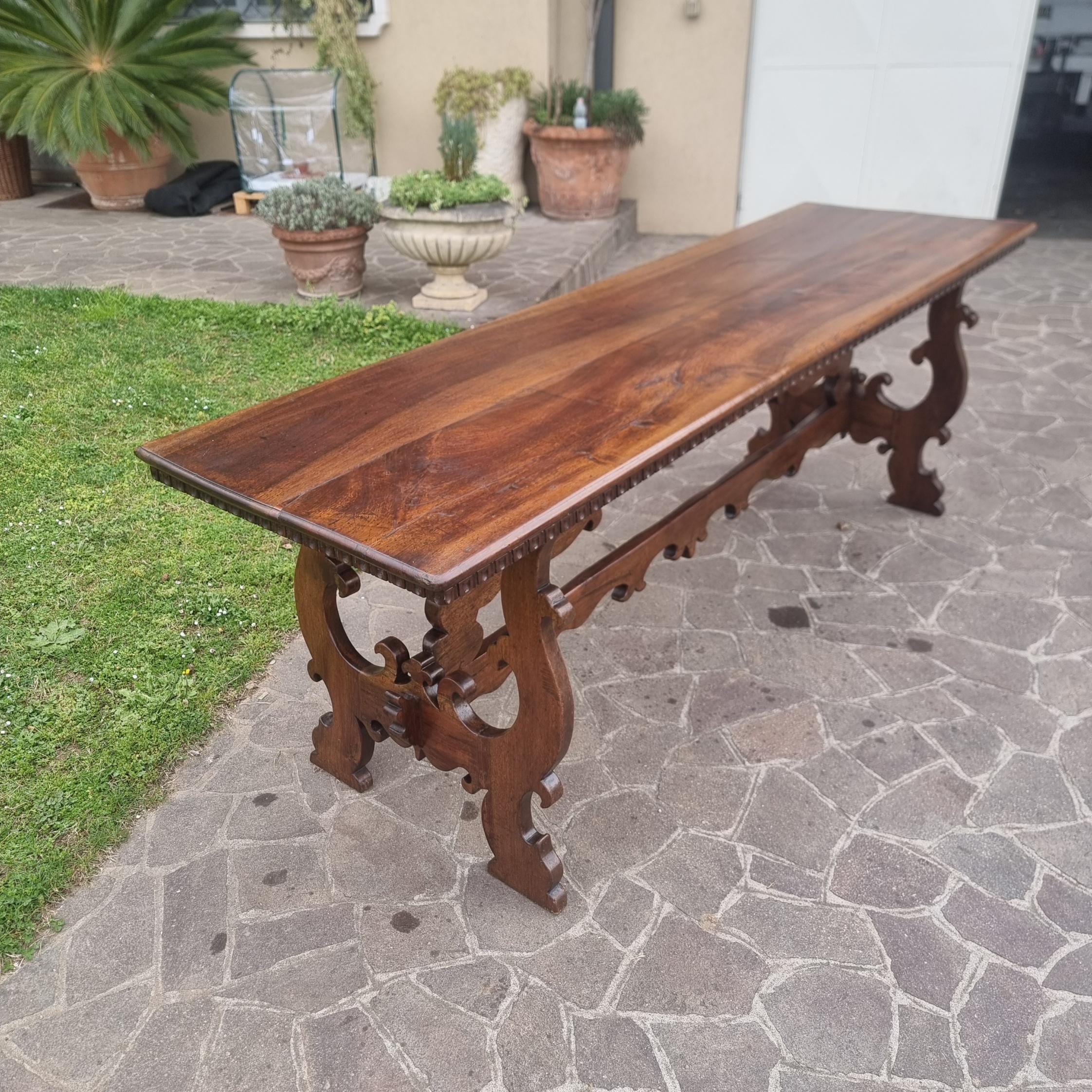 Table toscane à deux axes en noyer du XVIIIe siècle Bon état - En vente à Villa Verucchio, Emilia-Romagna