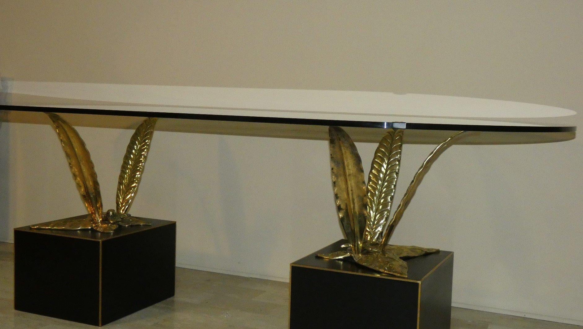 Table en bronze, laiton et cristal par Gianni Versace pour Versace Home - Italie 1980

Table exclusive et importante créée dans la seconde moitié des années 1980 conçue par Gianni Versace pour Versace Home.
Cette table à fort impact, aux dimensions