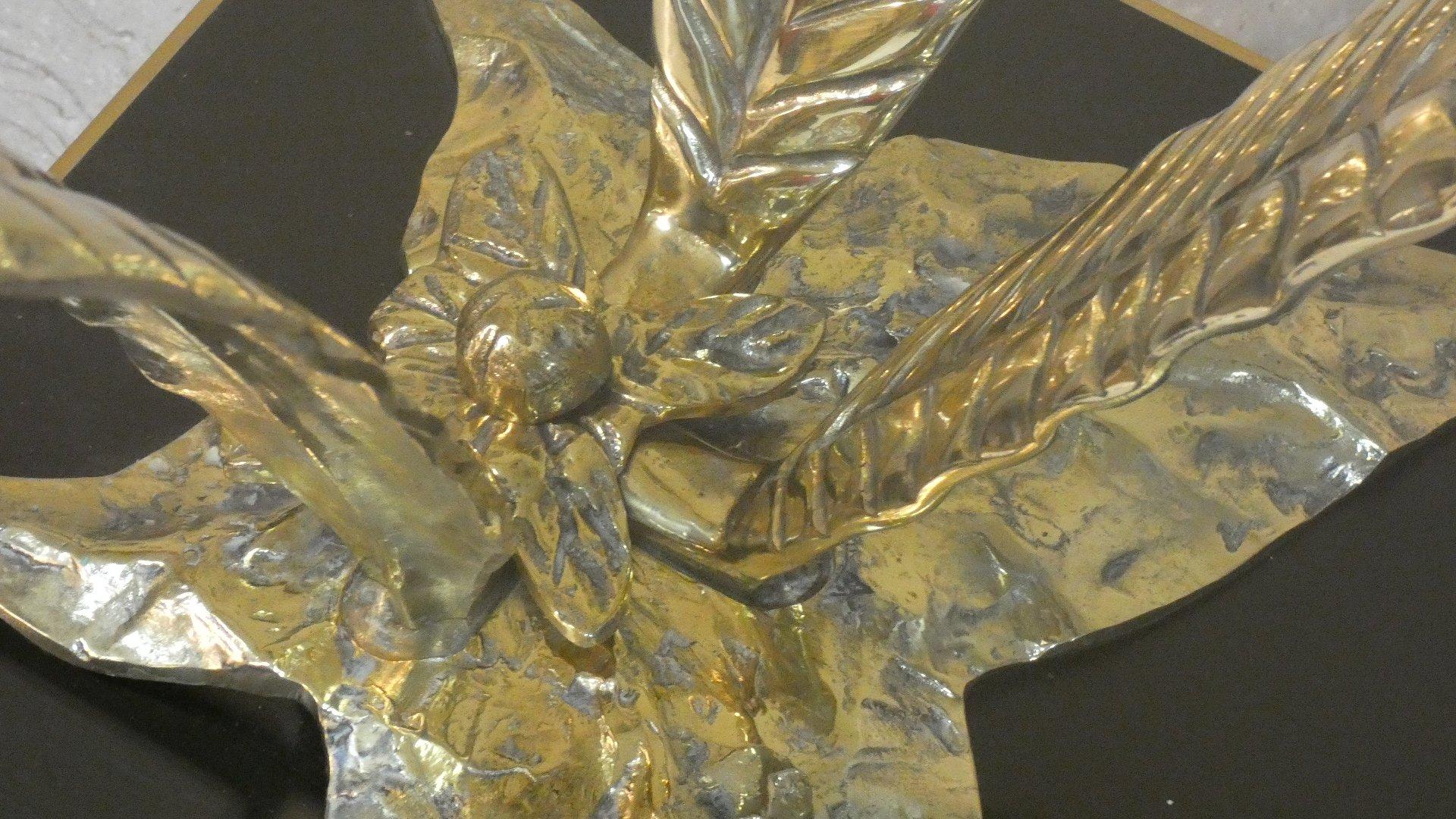 Late 20th Century Table en bronze, laiton et cristal par Gianni Versace pour Versace Home en vente