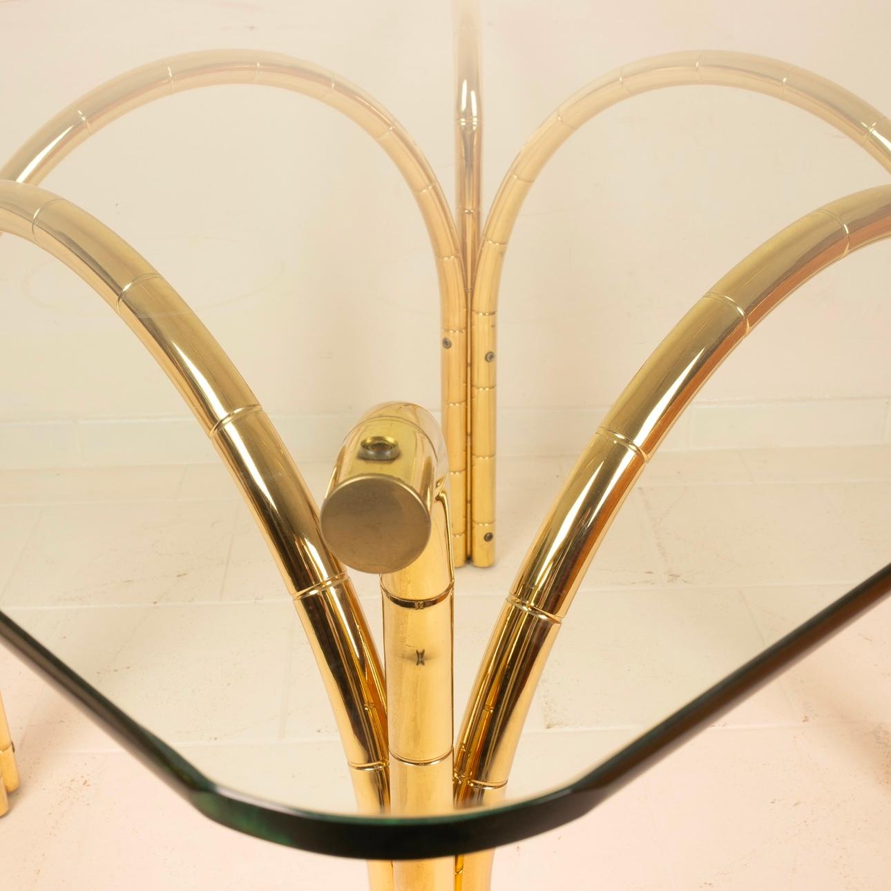 Table en cristal et laiton 1970 Manufacture italienne Bon état - En vente à Conversano, IT