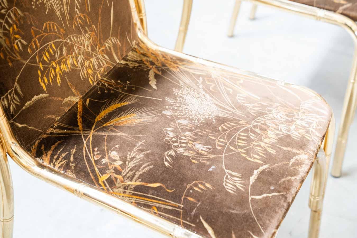 1970 Tavolo in Ferro Verniciato Oro E 4 Sedie Con Seduta E Schienale Originali im Angebot 1
