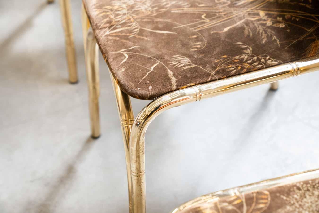 1970 Tavolo in Ferro Verniciato Oro E 4 Sedie Con Seduta E Schienale Originali im Angebot 2