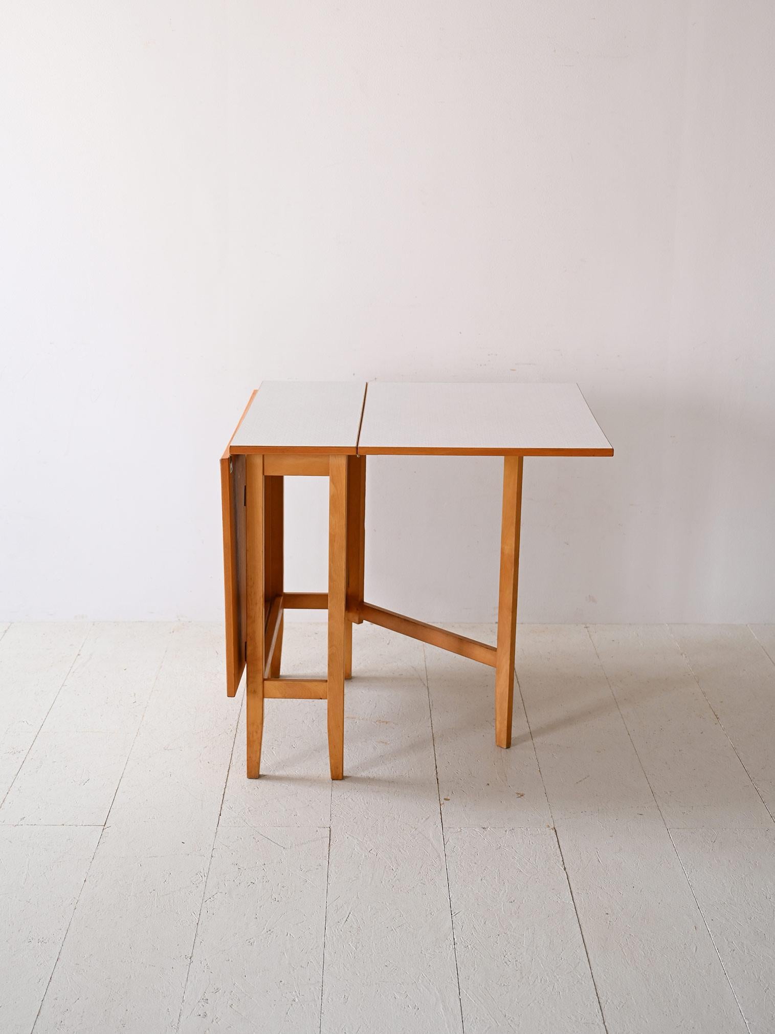 Scandinavian Retro extendable formica table For Sale