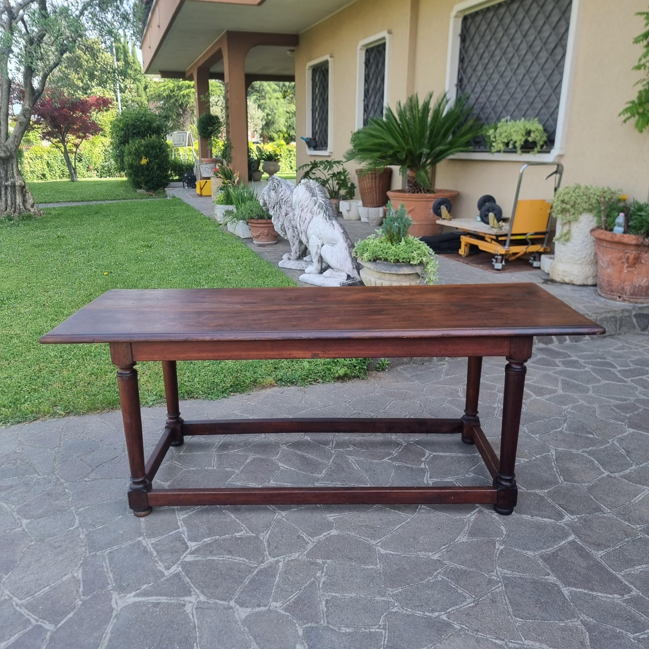 Mesa Direttorio de nogal lombardo de finales del siglo XVIII en venta 4