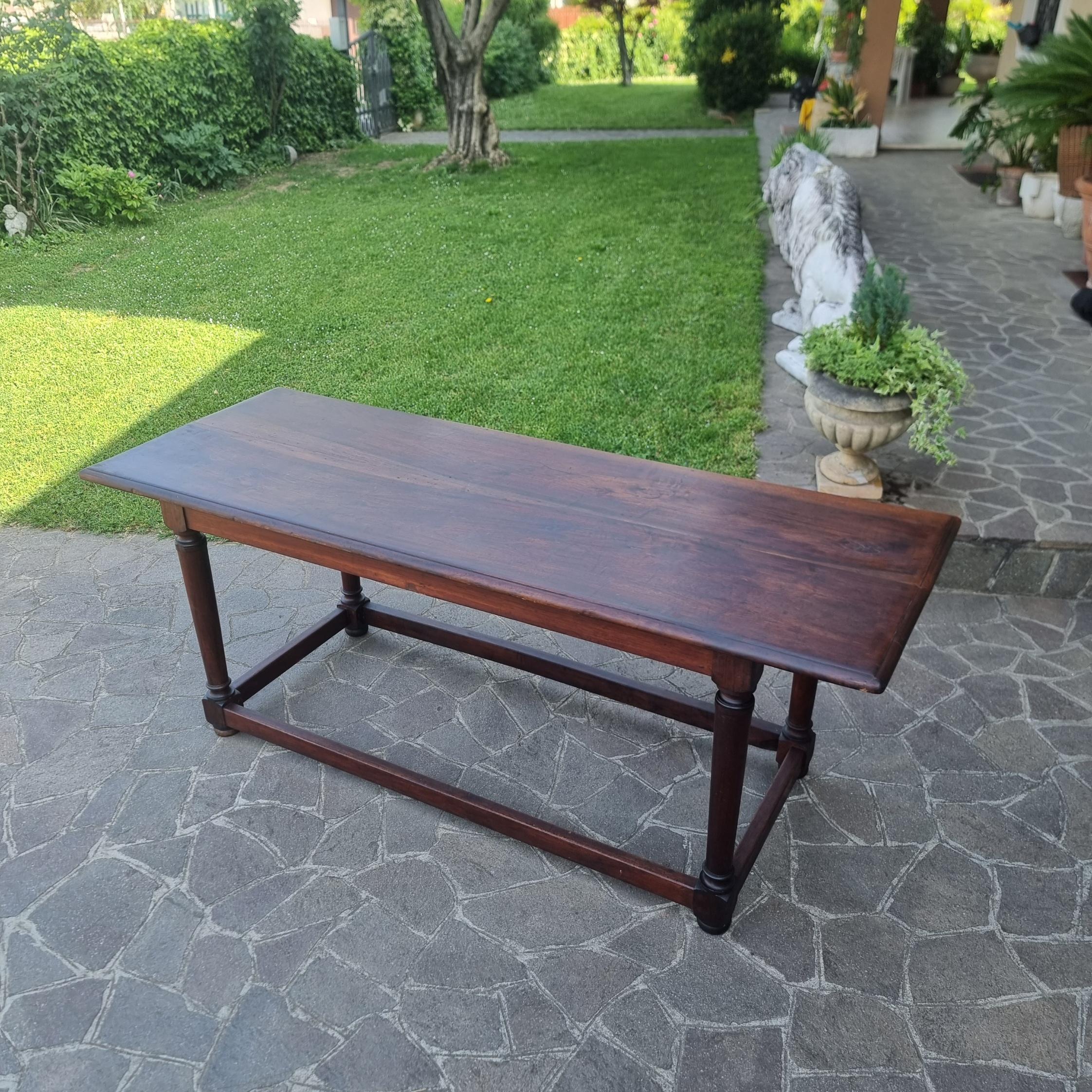Mesa Direttorio de nogal lombardo de finales del siglo XVIII Renacimiento en venta