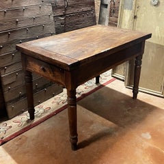Double plank solid walnut table that can be opened, Italy