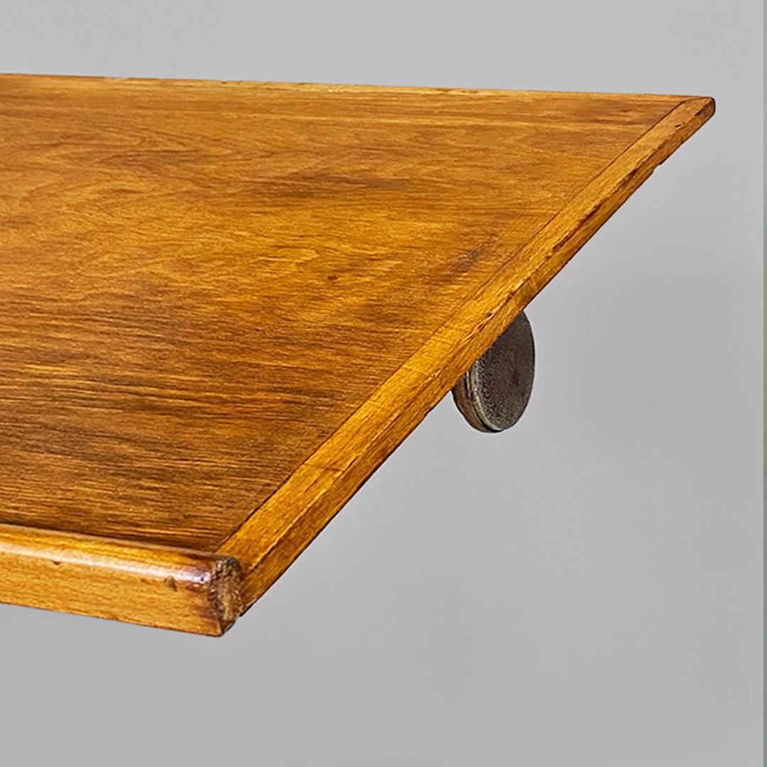 Table de travail industrielle réglable en fer et en bois du milieu du siècle dernier, années 1960 en vente 3