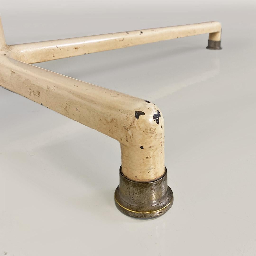 Table de travail industrielle réglable en fer et en bois, vers 1960 en vente 10