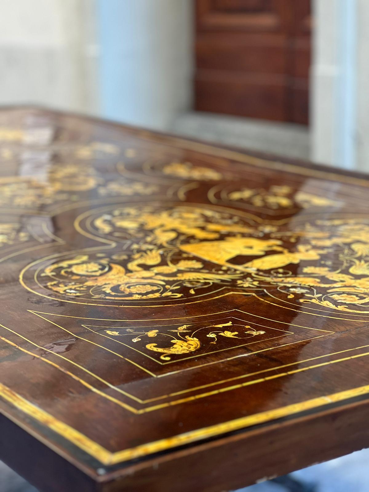 Florence capital inlaid walnut table  For Sale 3