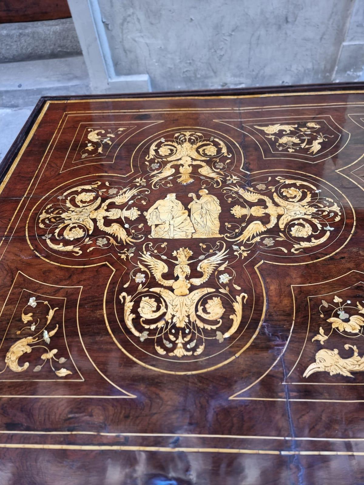 Florence capital inlaid walnut table  For Sale 7