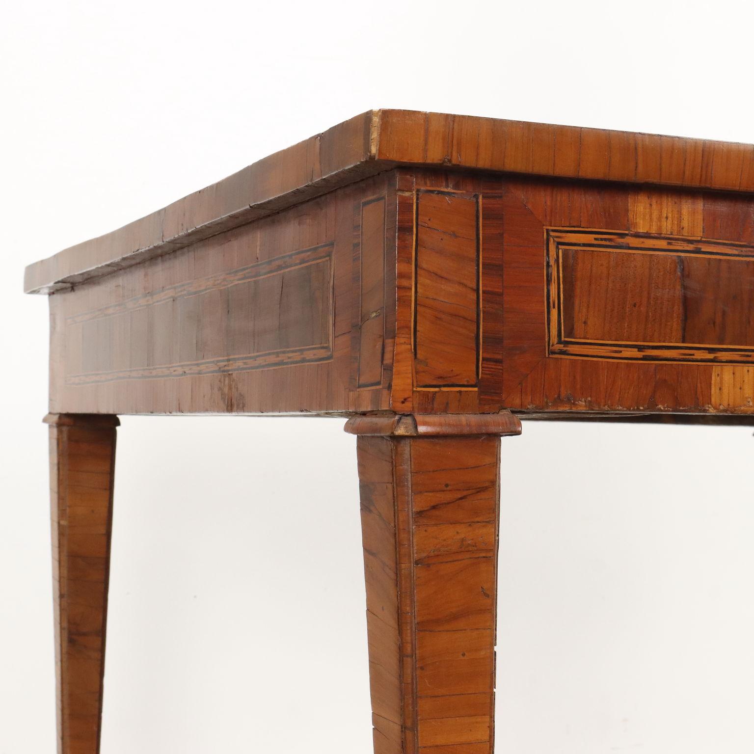 Italian Neoclassical inlaid table Emilia Last Quarter 18th Century For Sale