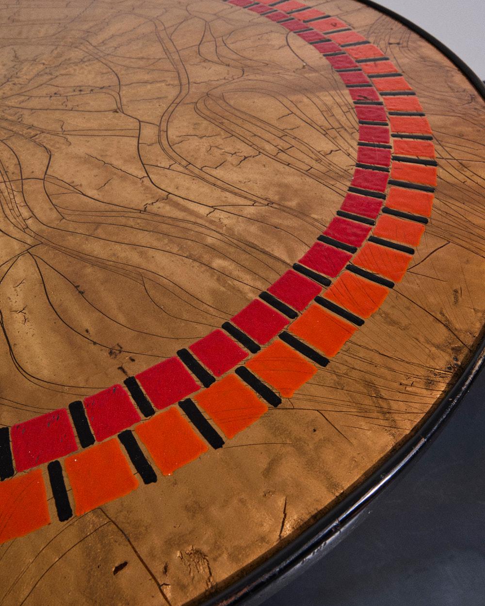 Table italienne des années 1950 avec plateau en cuivre émaillé 3