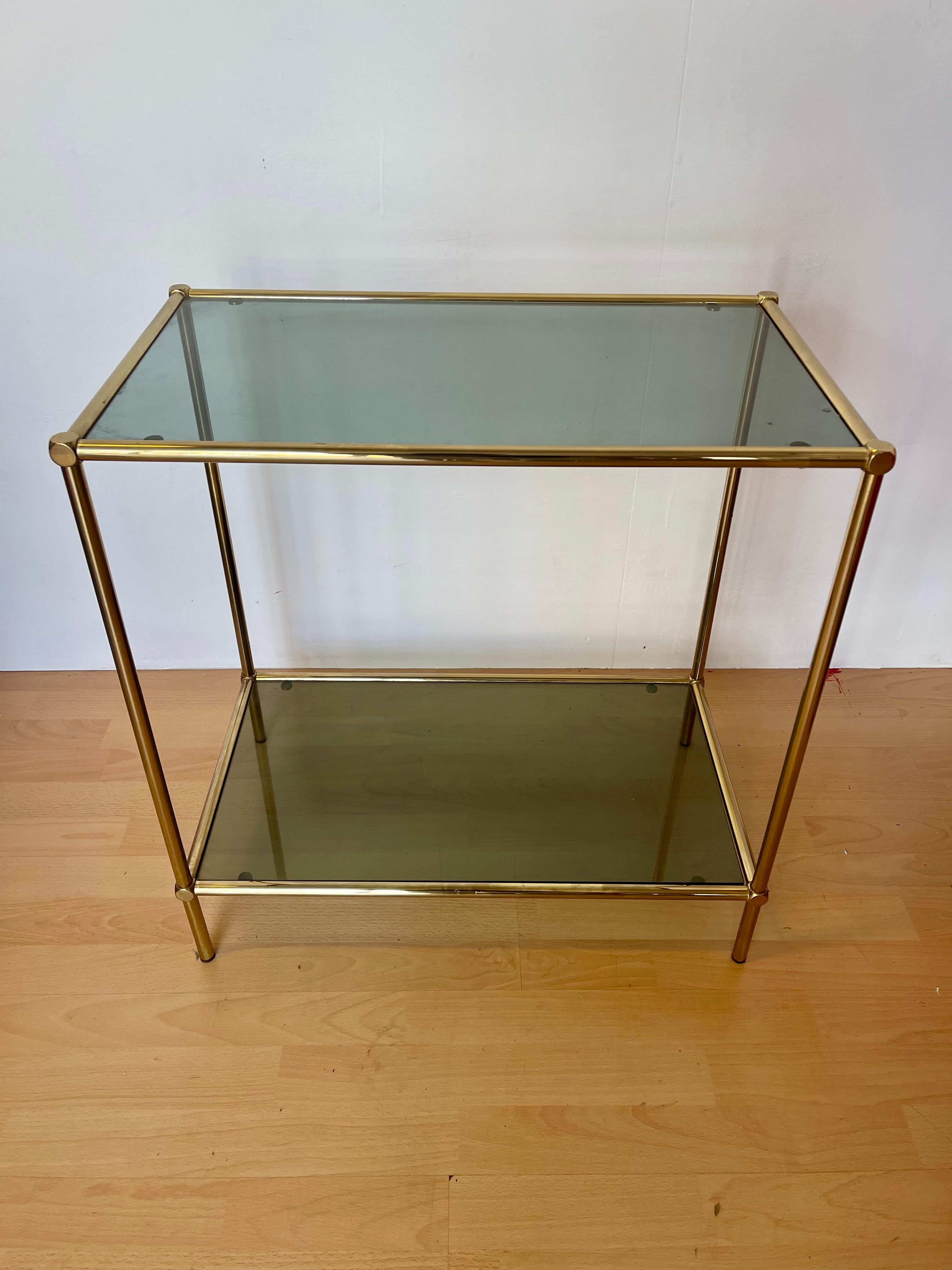 Italienischer Tisch aus Messing und Glas aus den 1990er Jahren (Italian) im Angebot