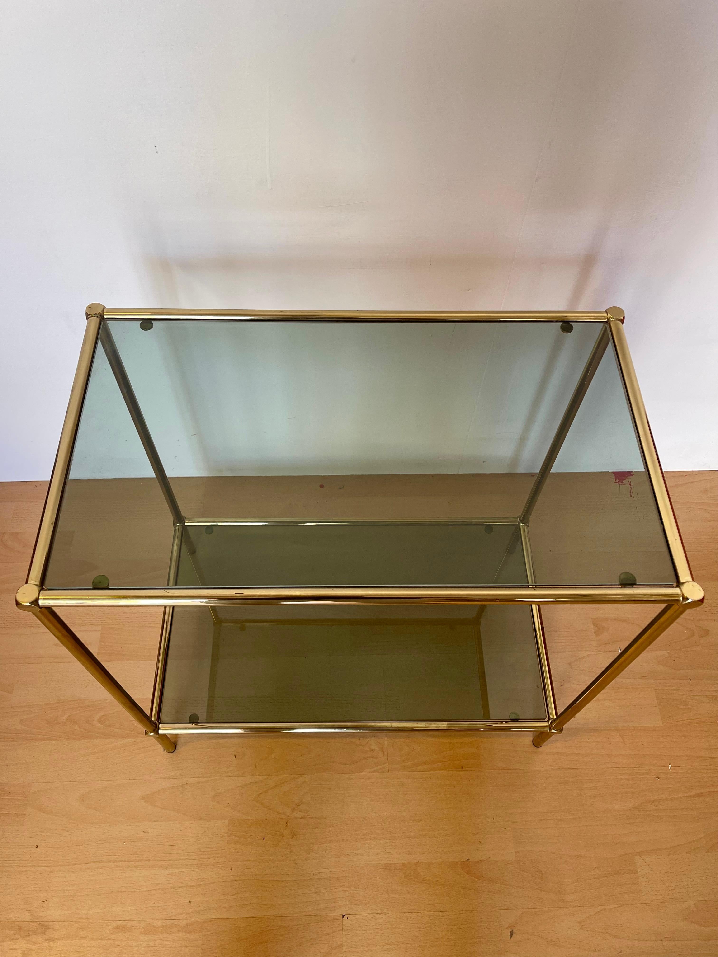 Italienischer Tisch aus Messing und Glas aus den 1990er Jahren (20th Century) im Angebot