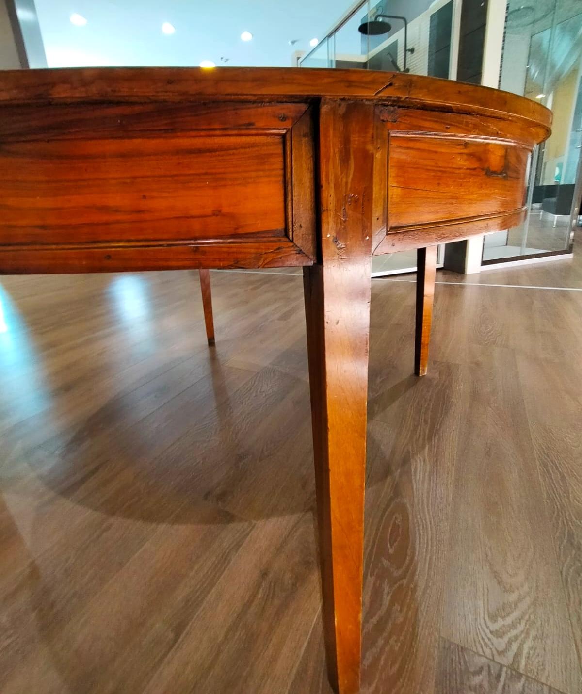 Italian Tavolo Luigi XVI dei primi 1800 décore une marqueterie géométrique en vente