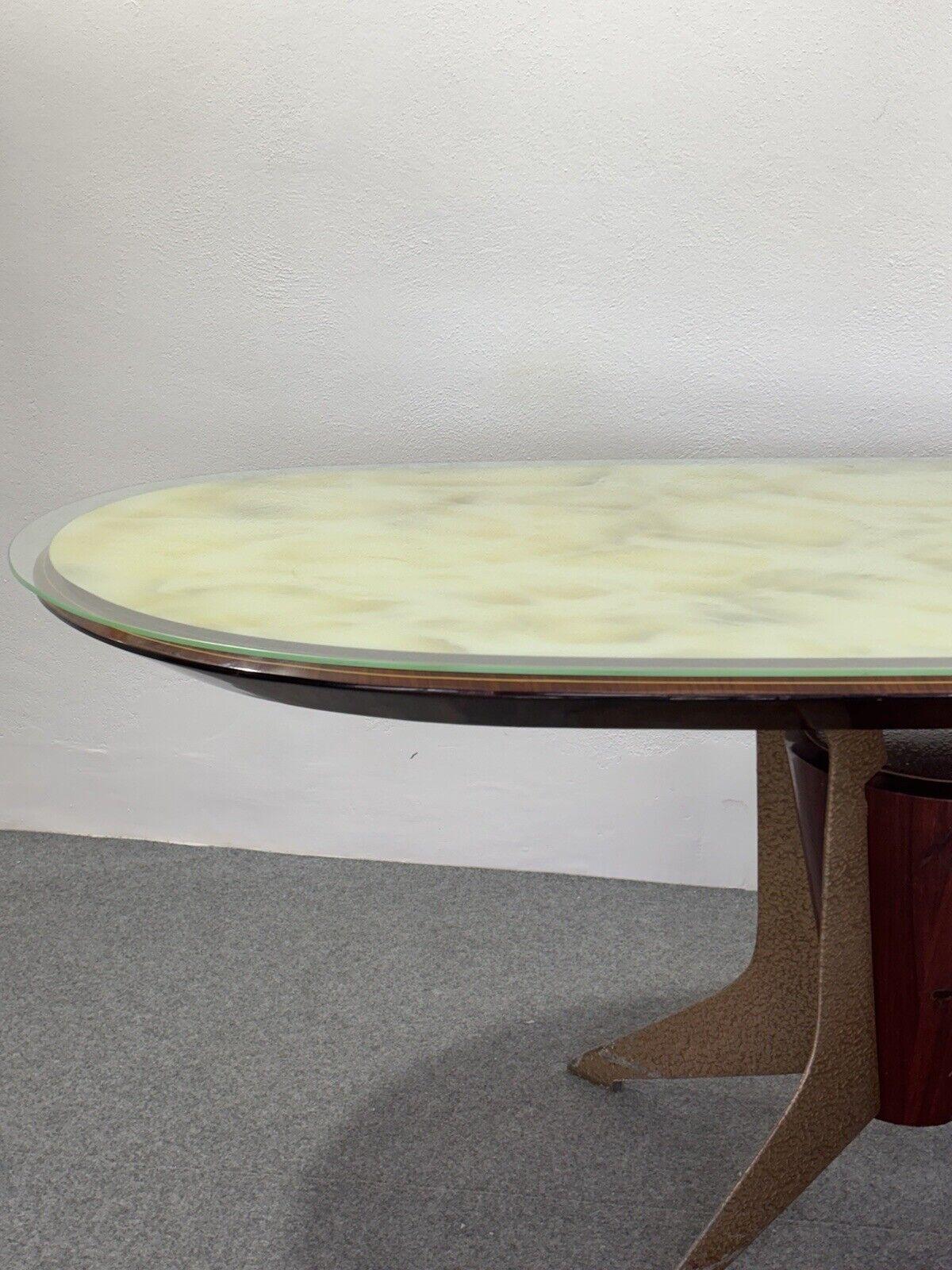 Métal Table du milieu du siècle en bois de rose et métal émaillé Design en vente